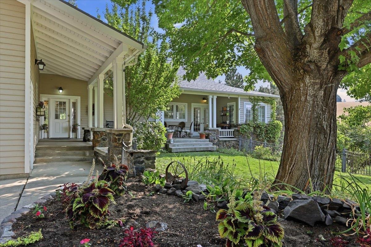 8417 S Windmill Rd - Photo 1