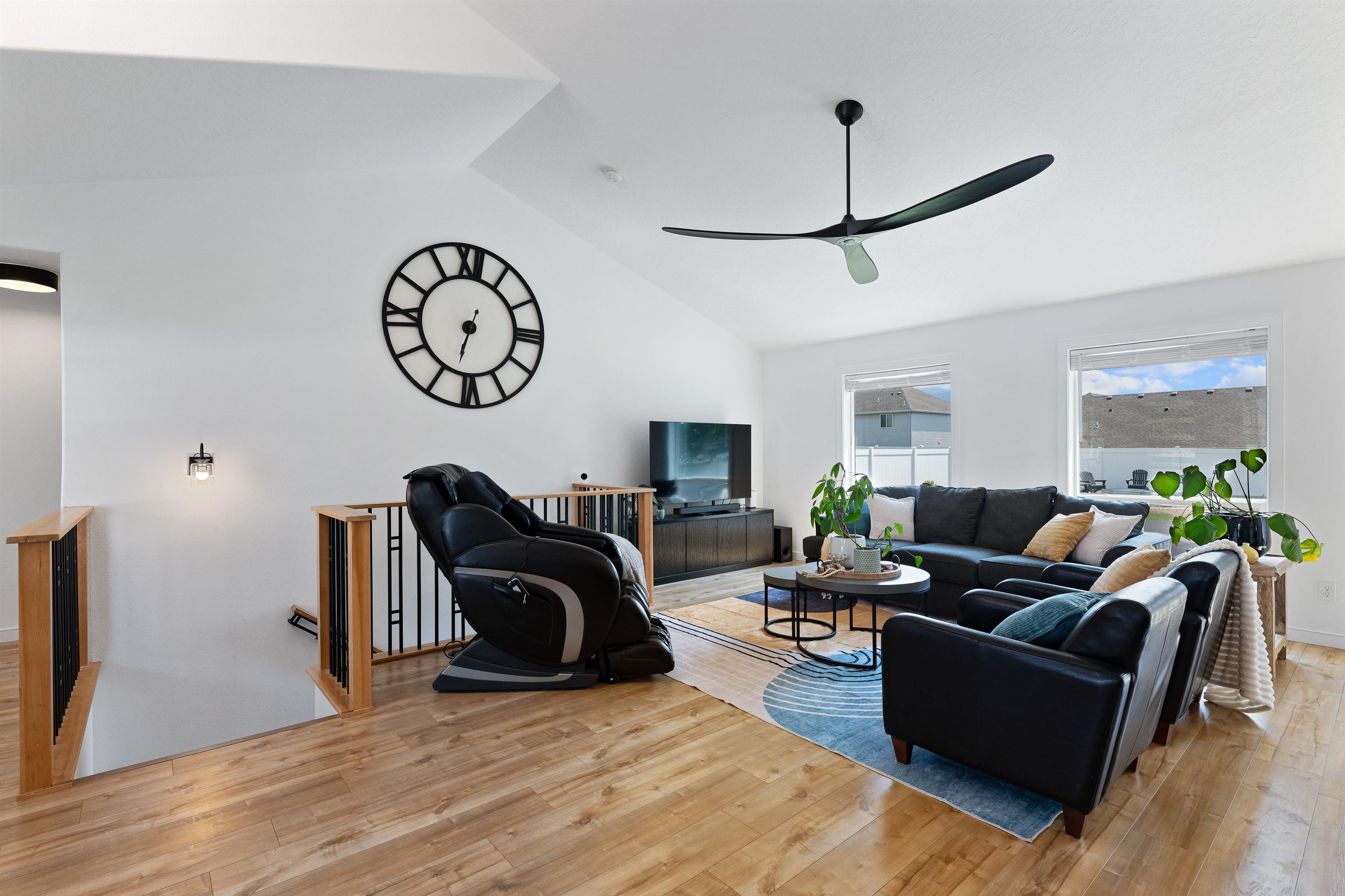 19202 E 11th Ave - Photo 13