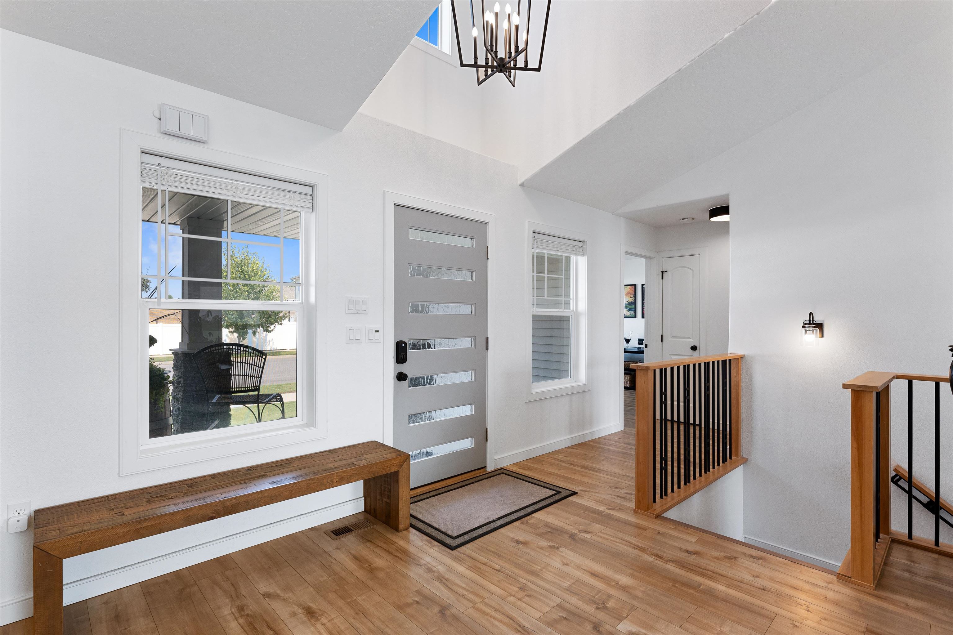 19202 E 11th Ave - Photo 4