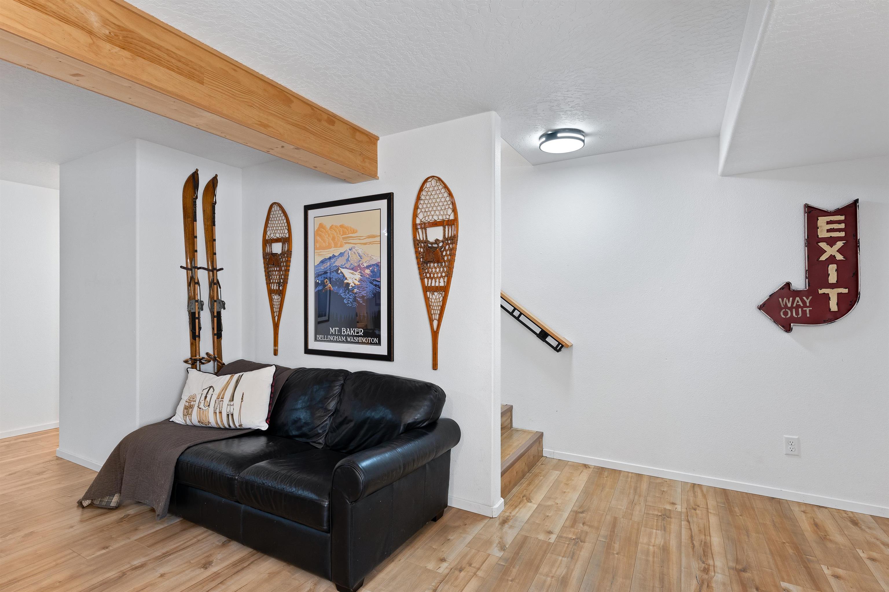 19202 E 11th Ave - Photo 32