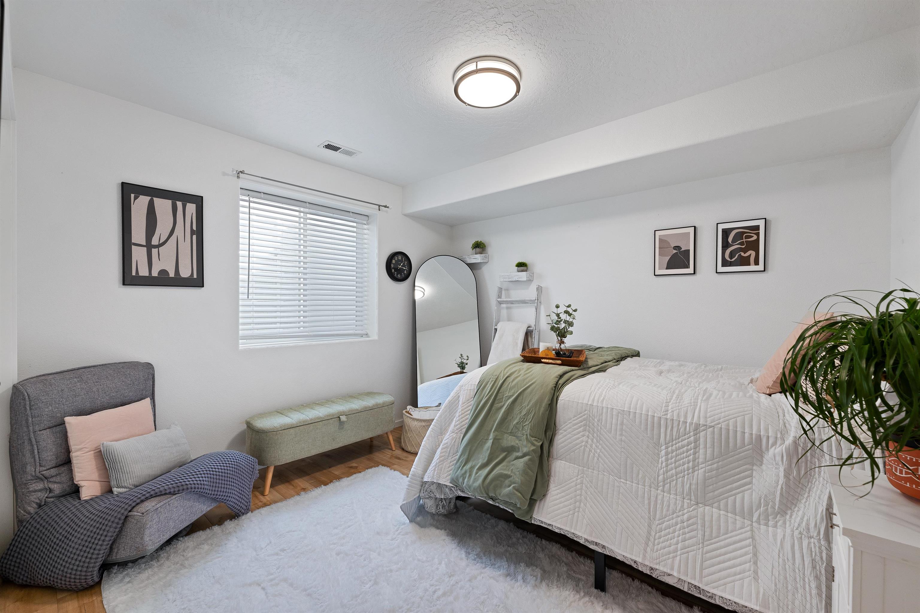 19202 E 11th Ave - Photo 29