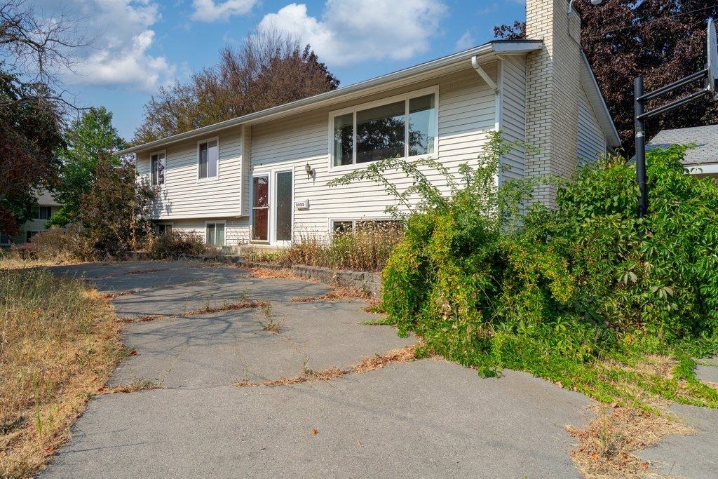 4020 S Lacey St - Photo 1