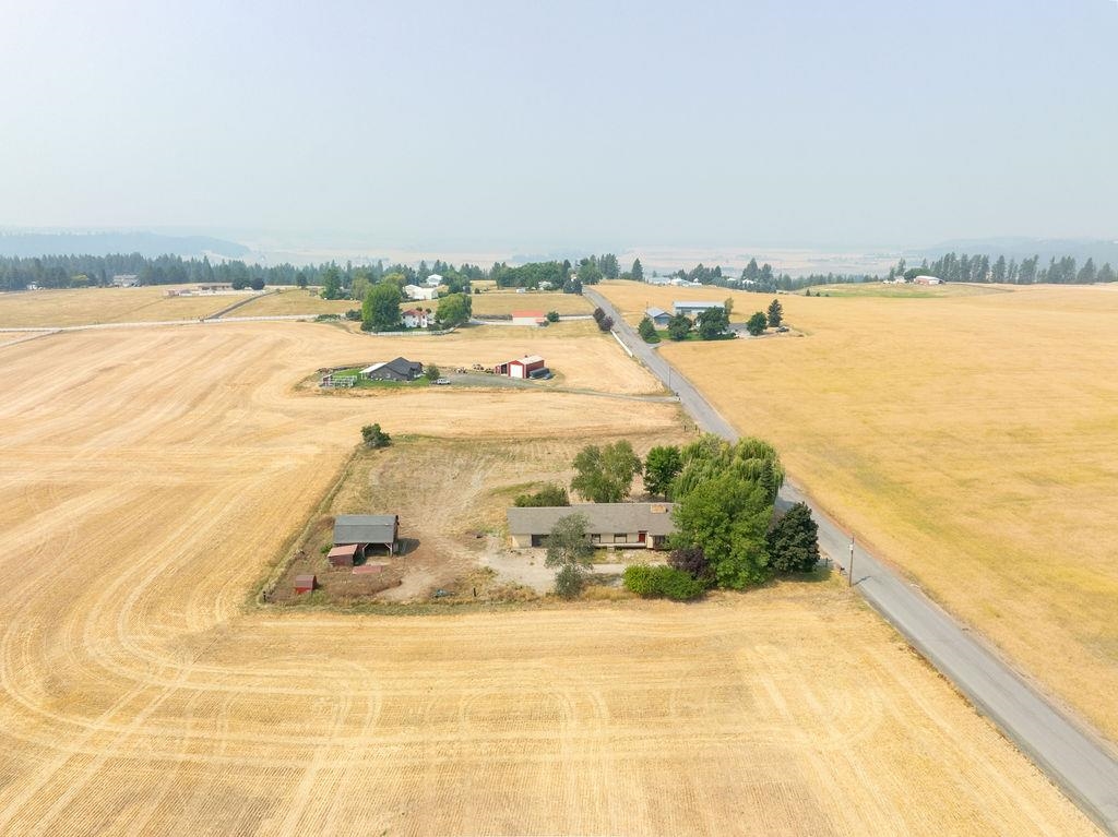 13506 E FARWELL Rd - Photo 1