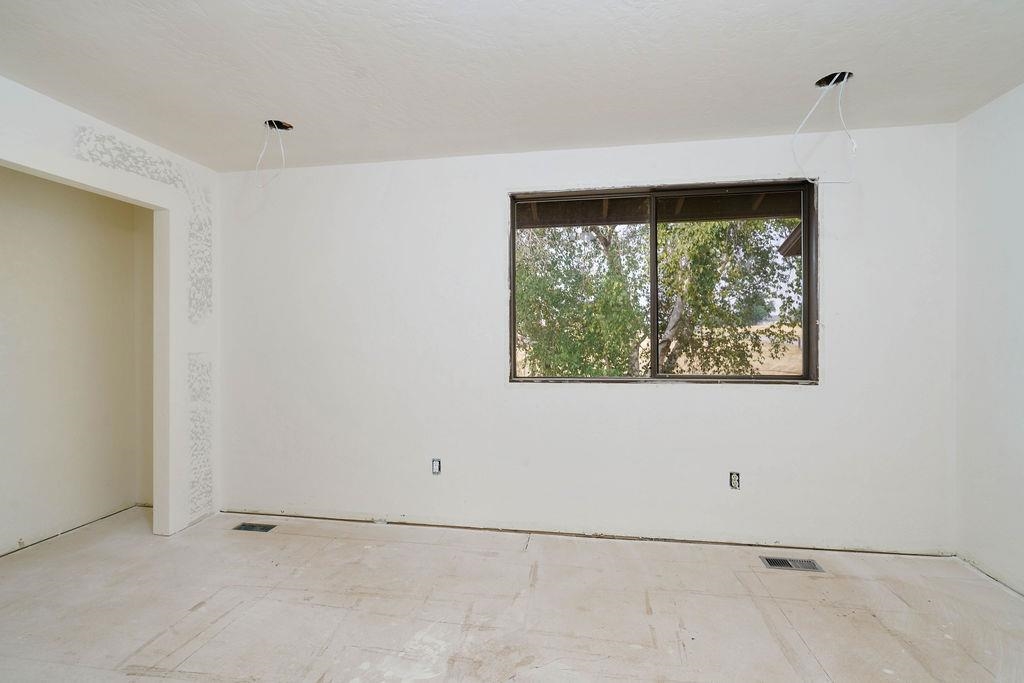 13506 E FARWELL Rd - Photo 21