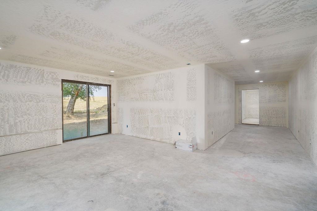 13506 E FARWELL Rd - Photo 27