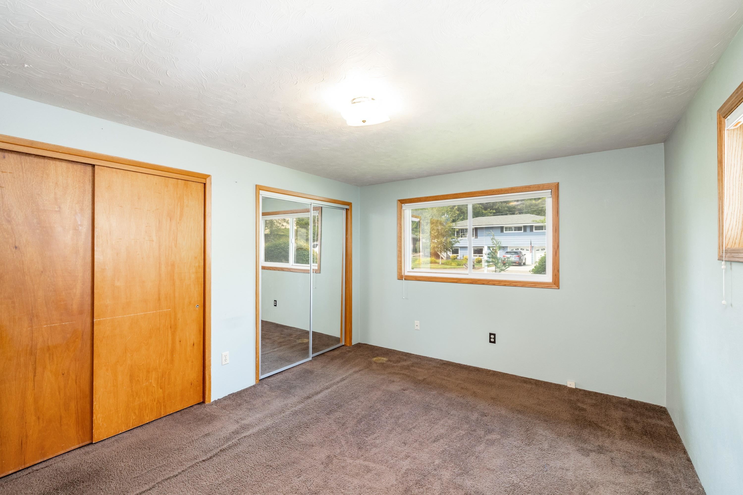 2927 W Beacon Ave - Photo 12