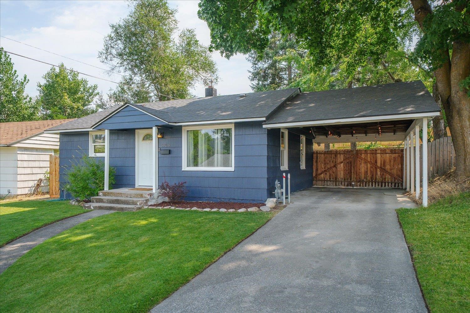5928 N Nettleton St - Photo 1