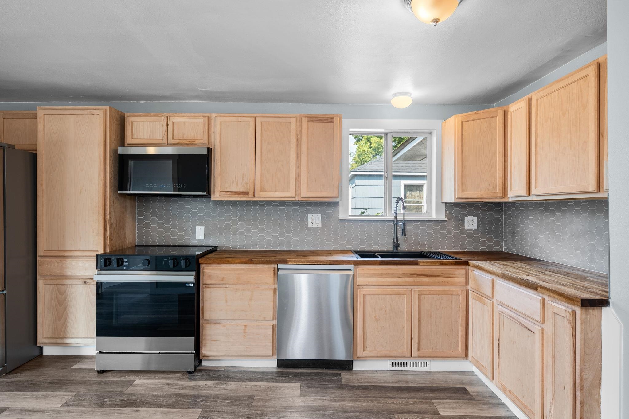 3902 E PACIFIC Ave - Photo 13