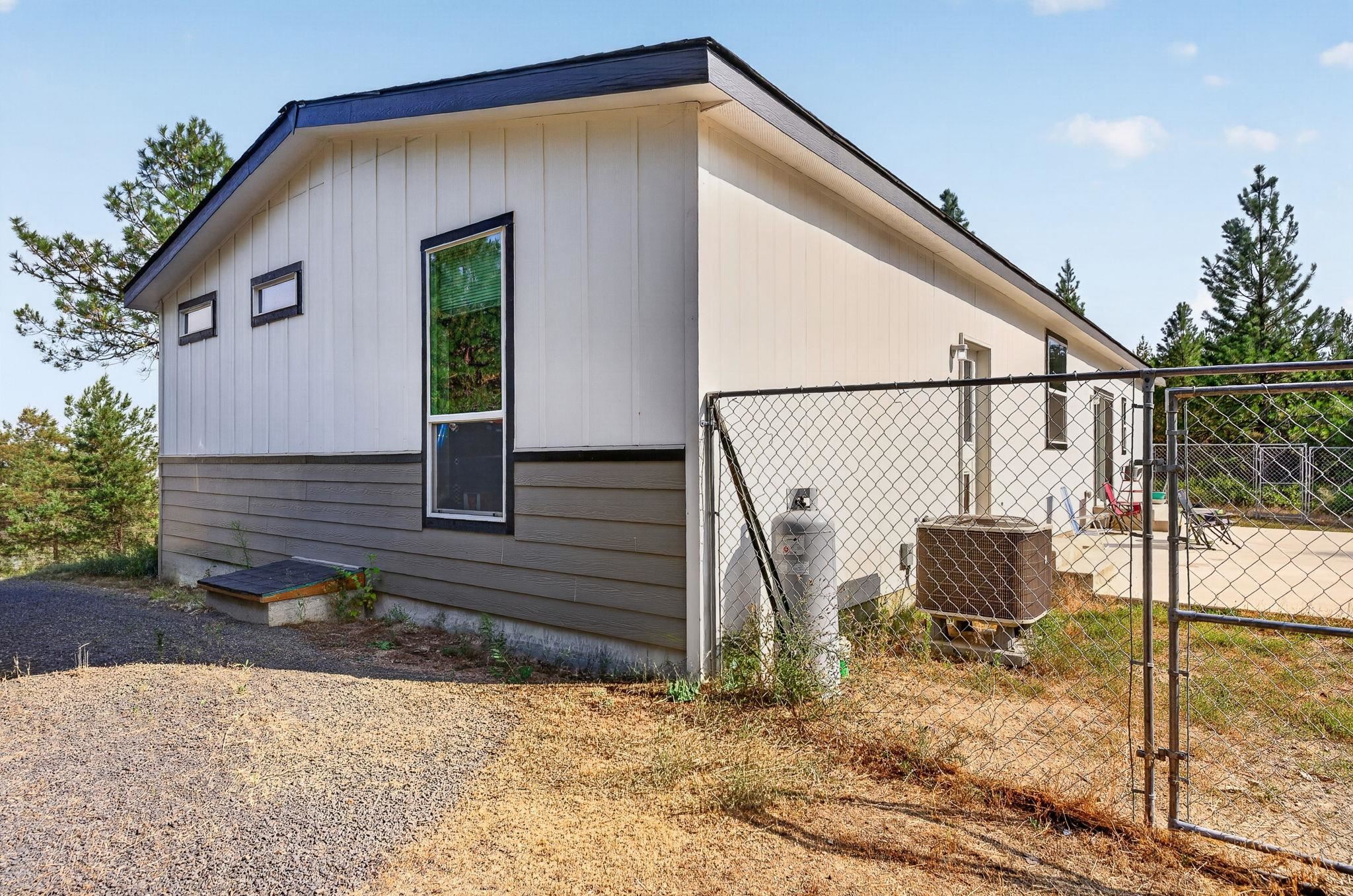 28995 N Hardesty Rd - Photo 31