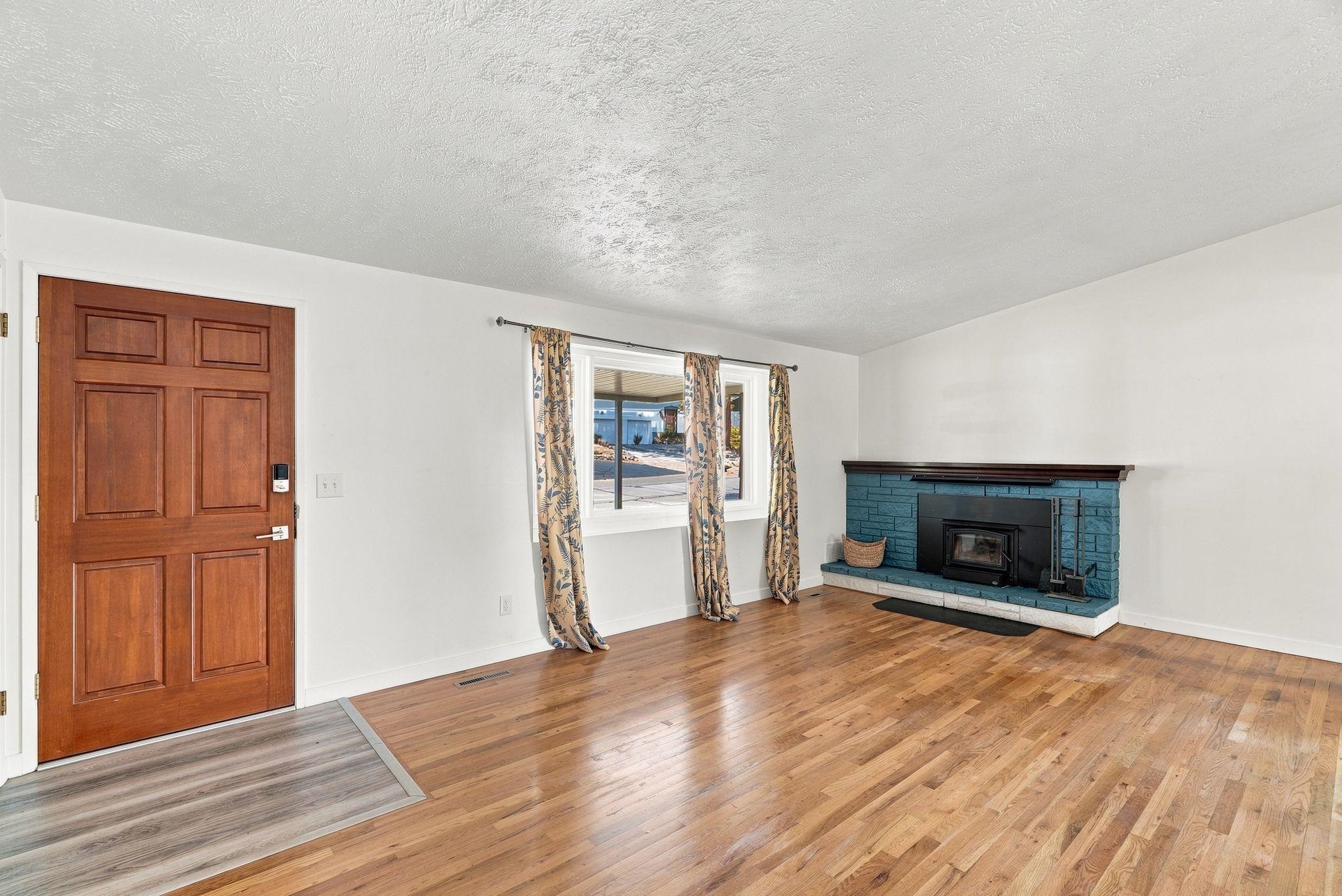 12118 E 22nd Ave - Photo 8