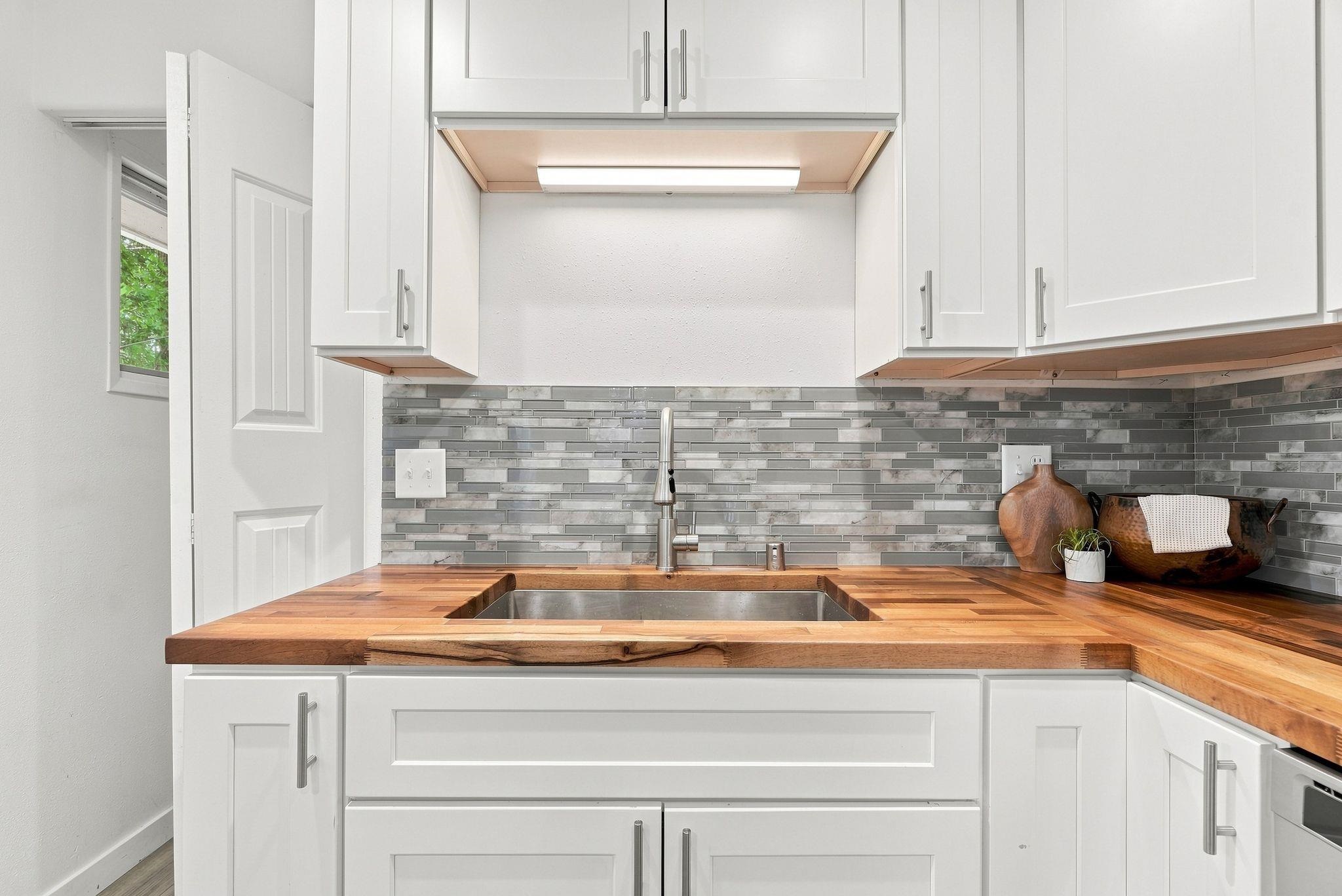 12118 E 22nd Ave - Photo 16