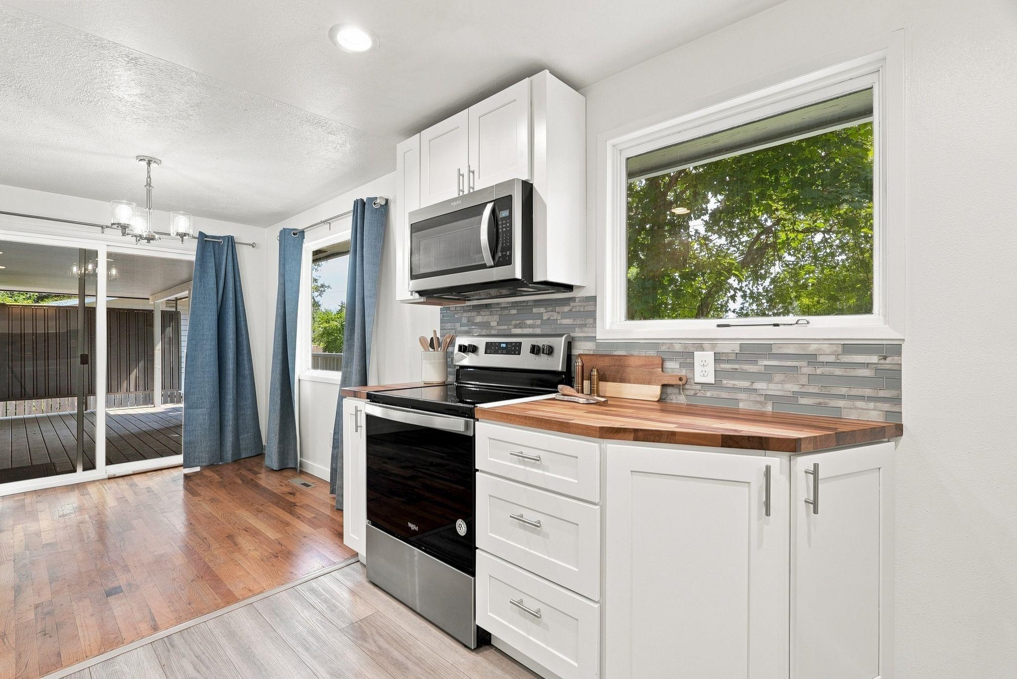 12118 E 22nd Ave - Photo 17