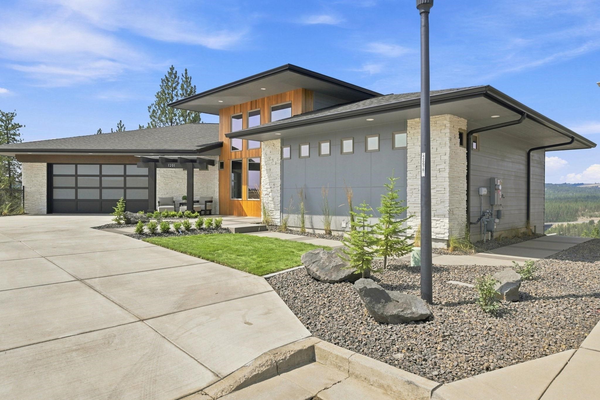 1201 E Fireside Ln - Photo 2