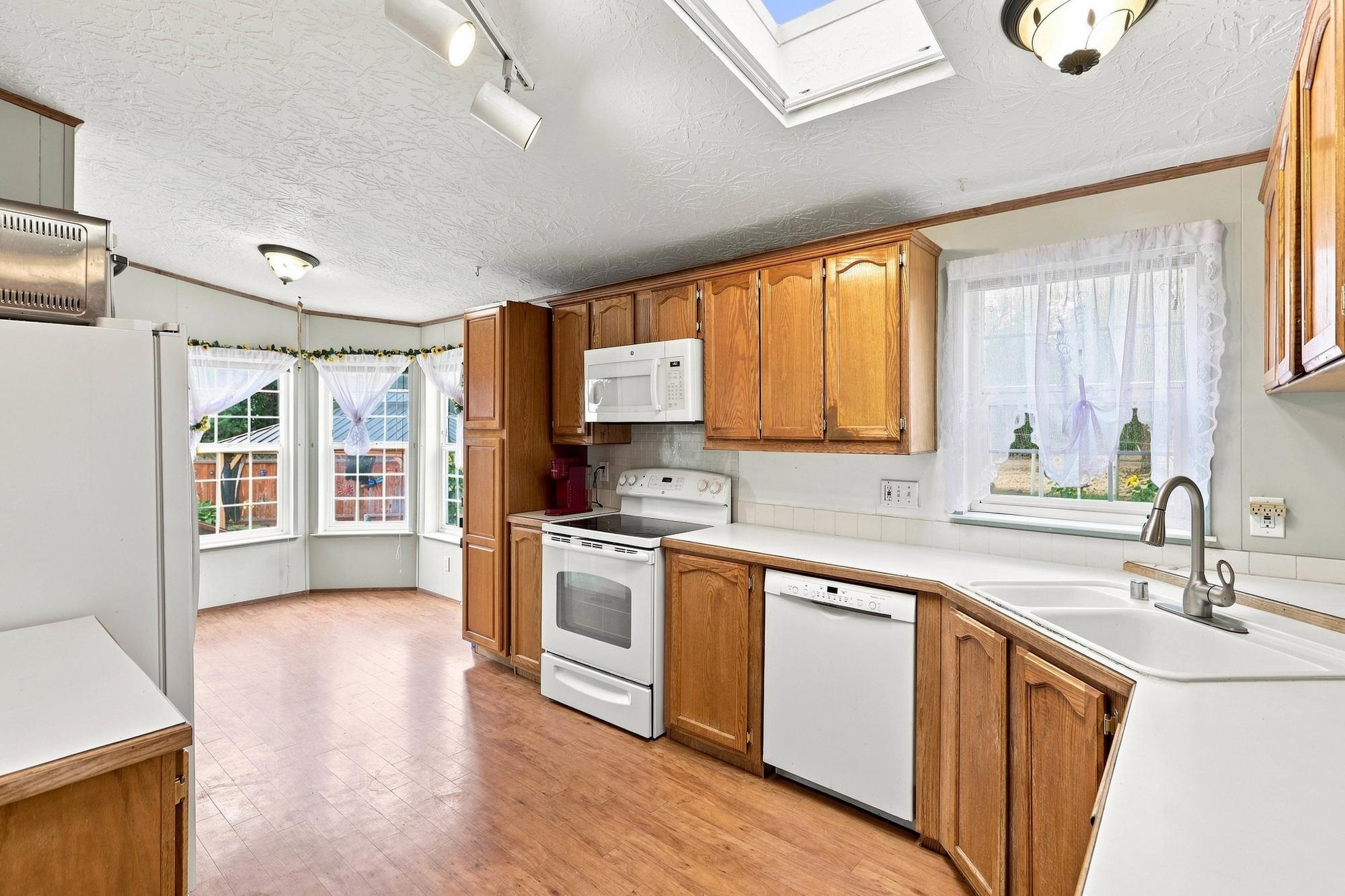 5 W MONTGOMERY Rd - Photo 13