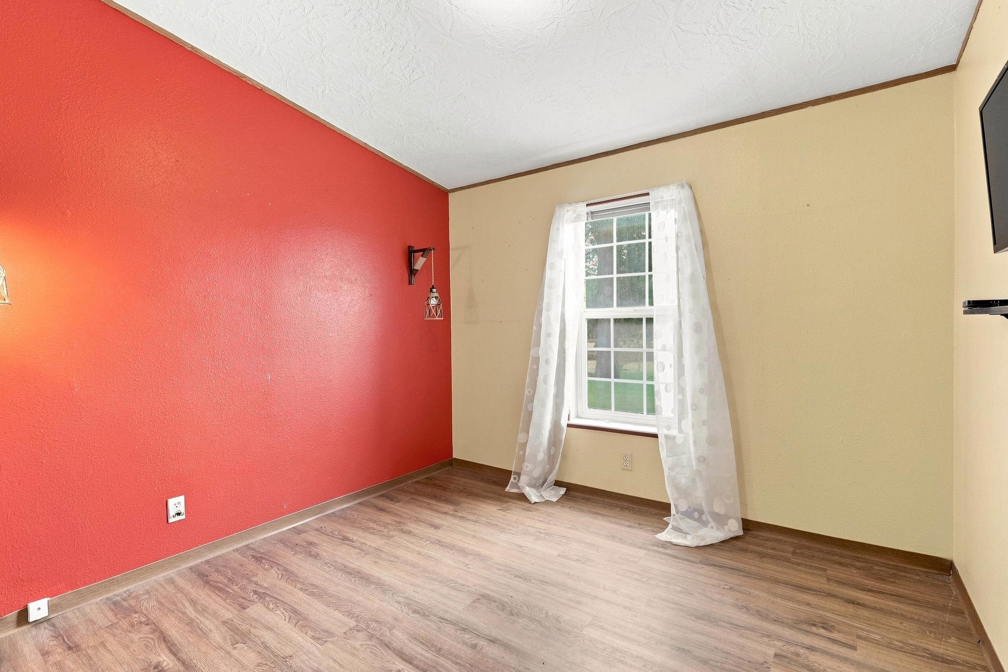 5 W MONTGOMERY Rd - Photo 24
