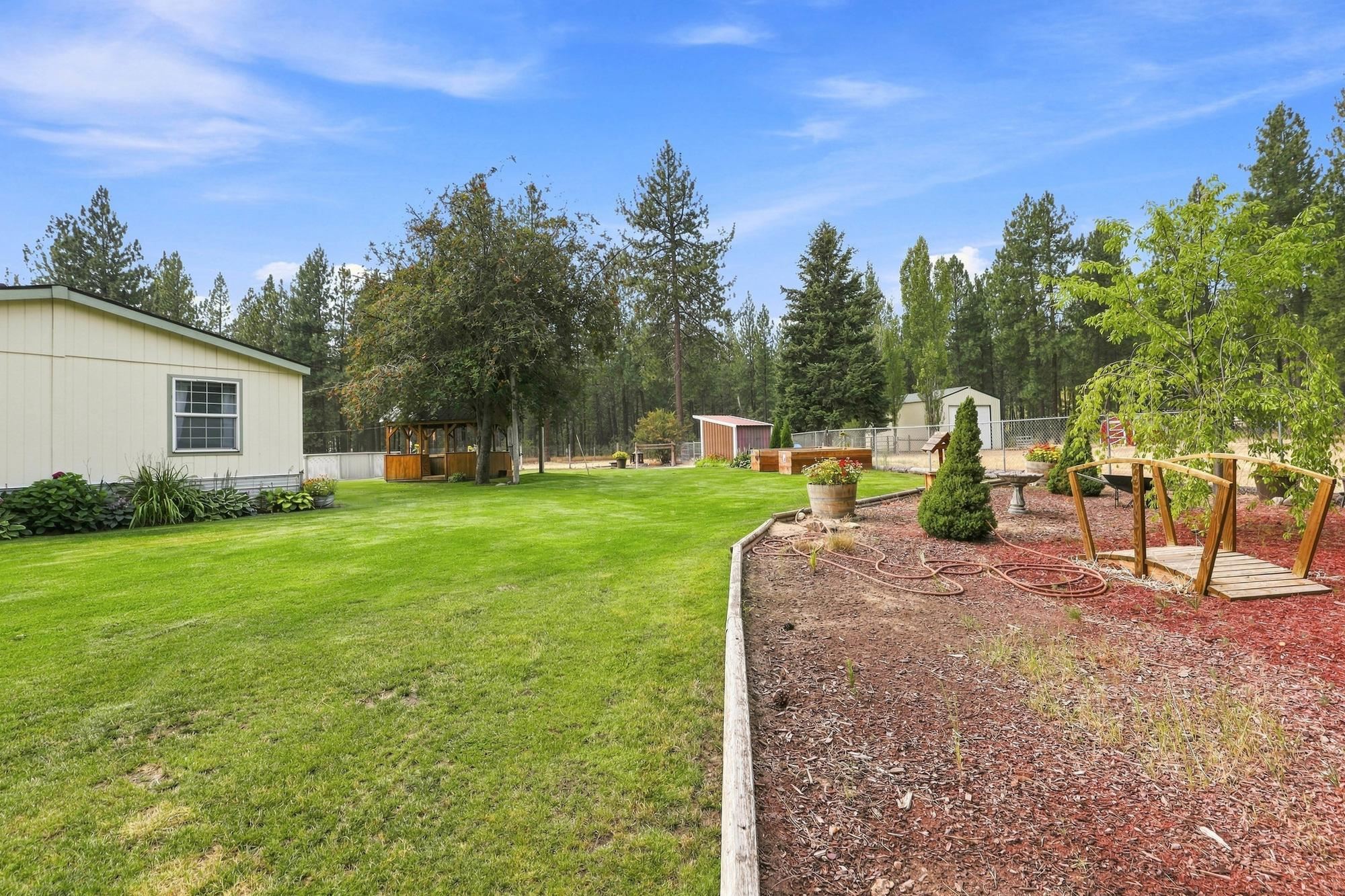 5 W MONTGOMERY Rd - Photo 32