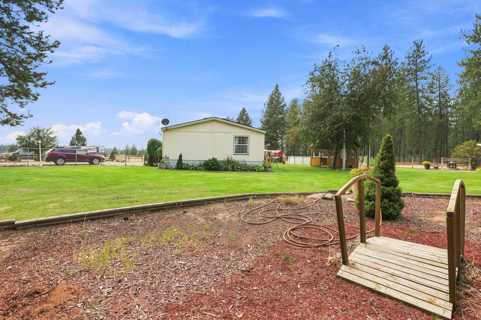 5 W MONTGOMERY Rd - Photo 33