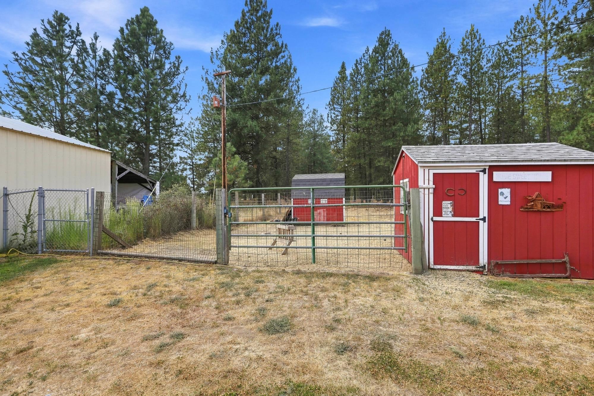 5 W MONTGOMERY Rd - Photo 36