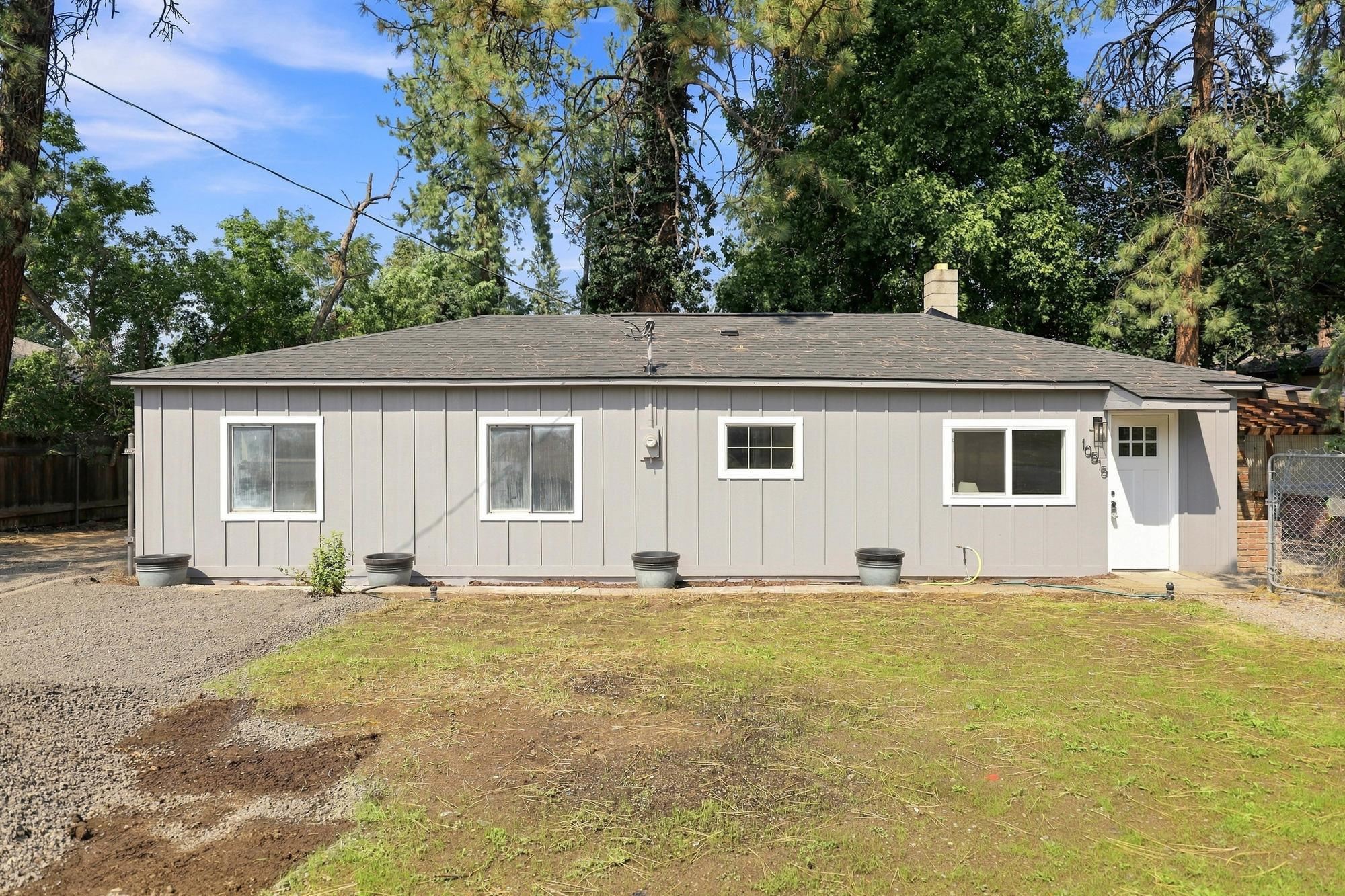 10515 E 10th Ave - Photo 1