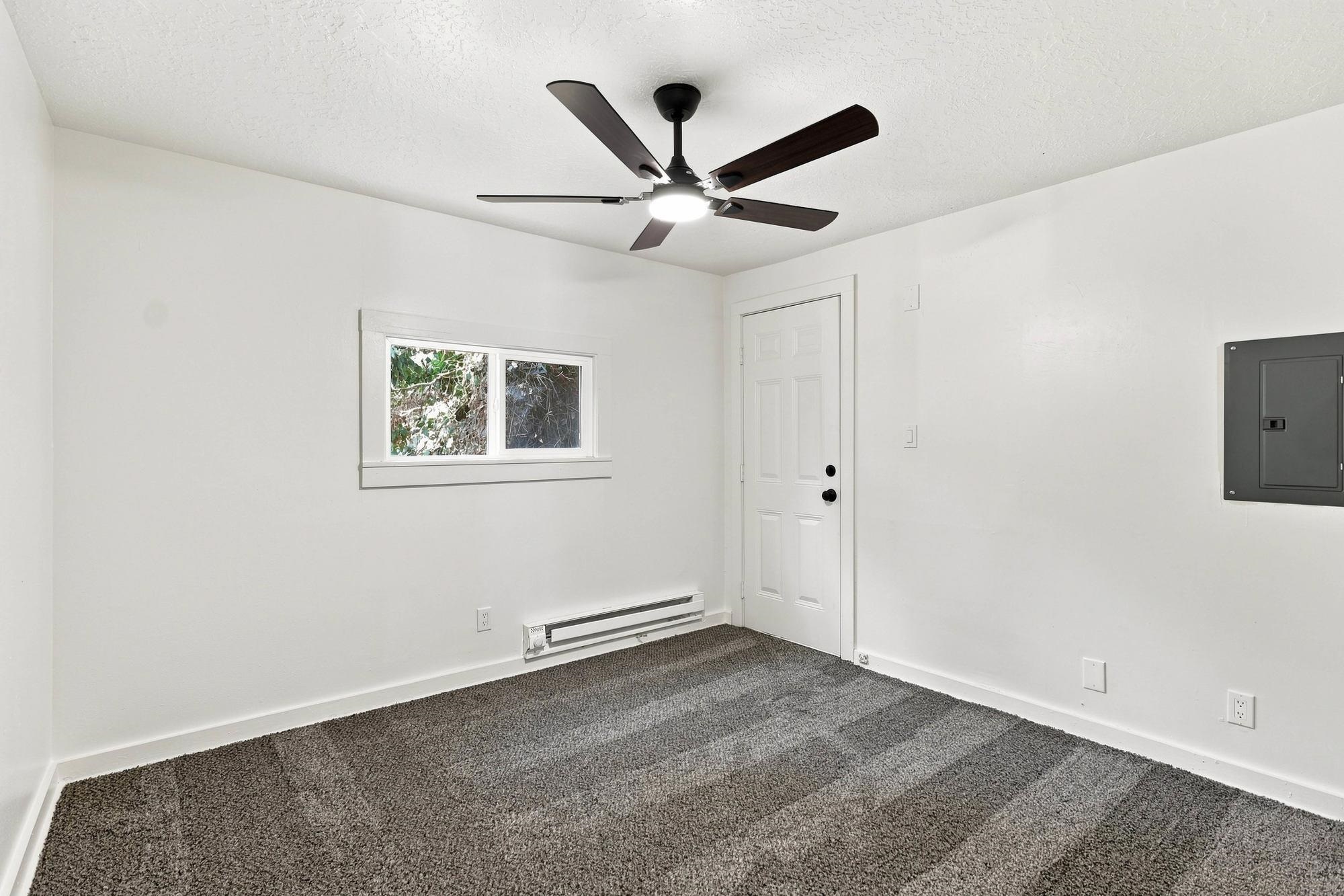 10515 E 10th Ave - Photo 16