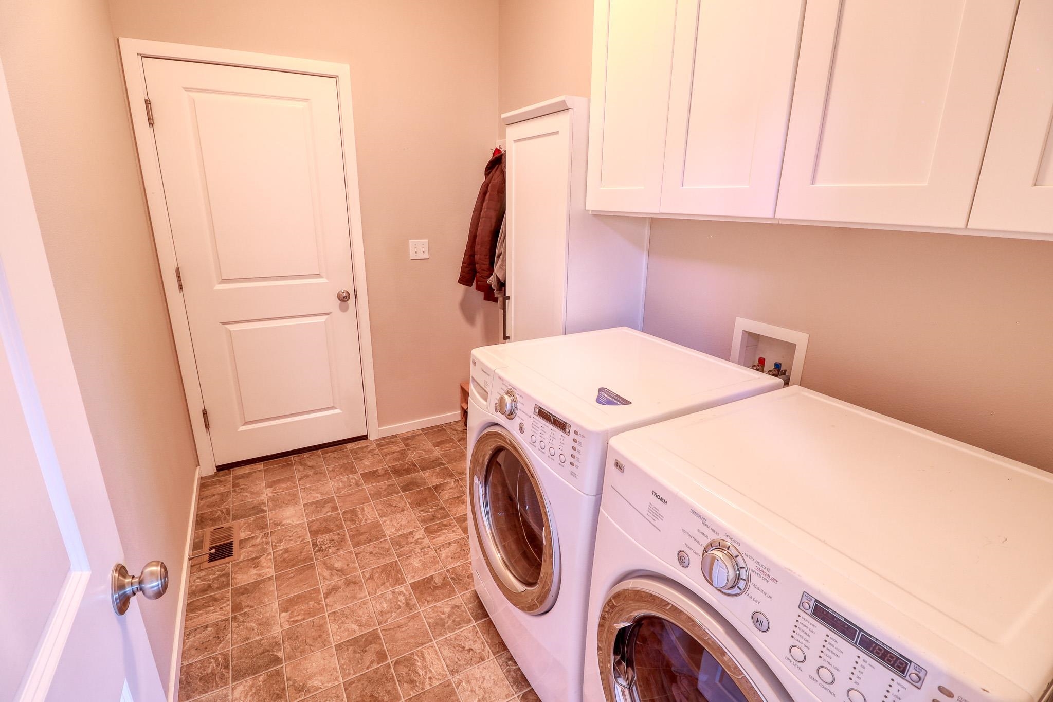 325 E Parker Ct - Photo 3