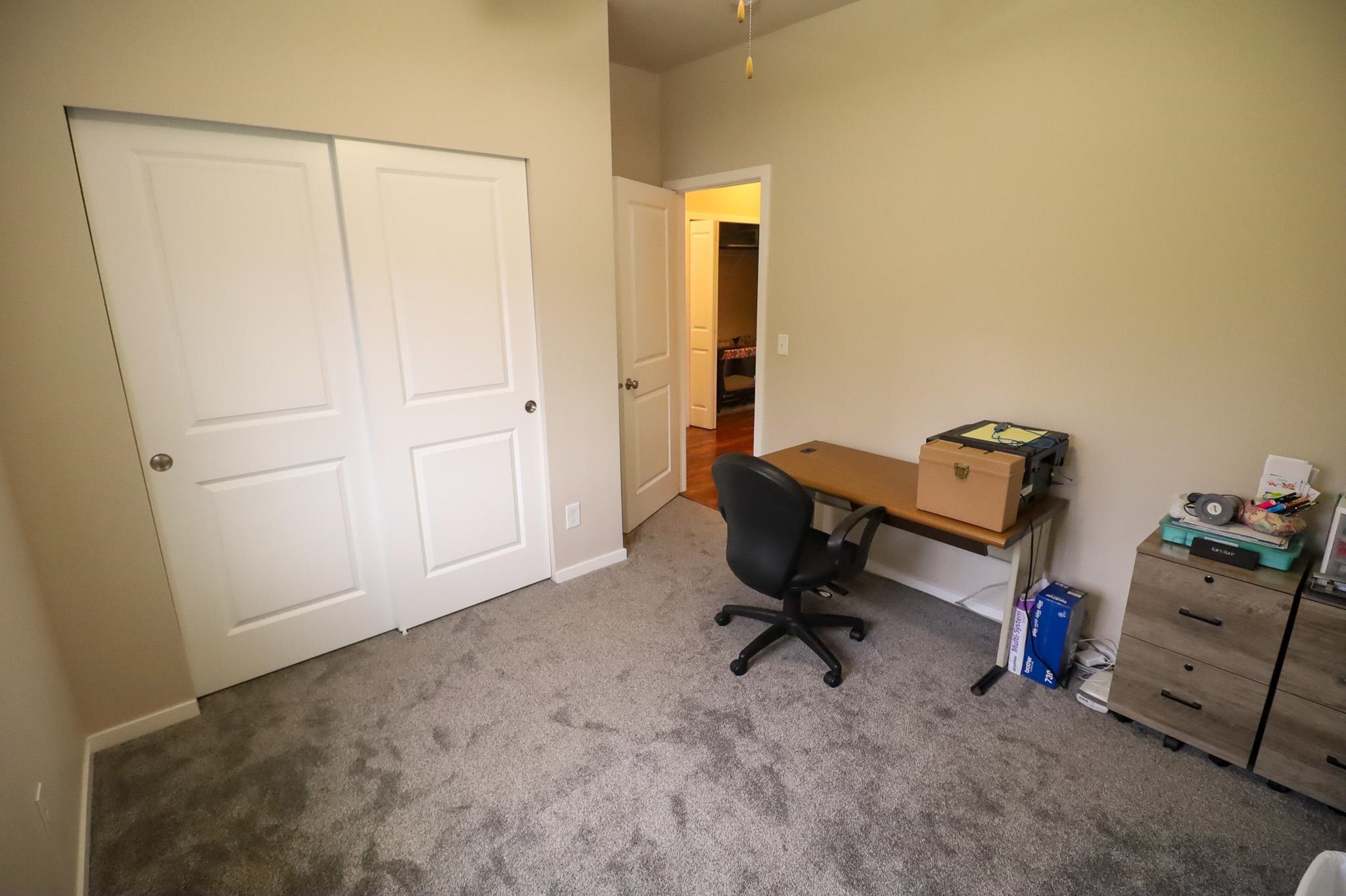 325 E Parker Ct - Photo 5