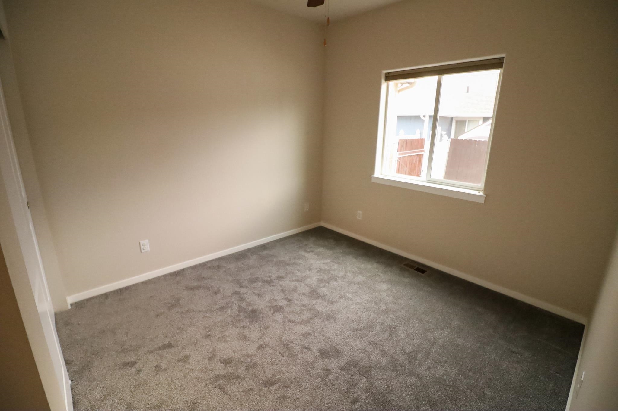 325 E Parker Ct - Photo 7