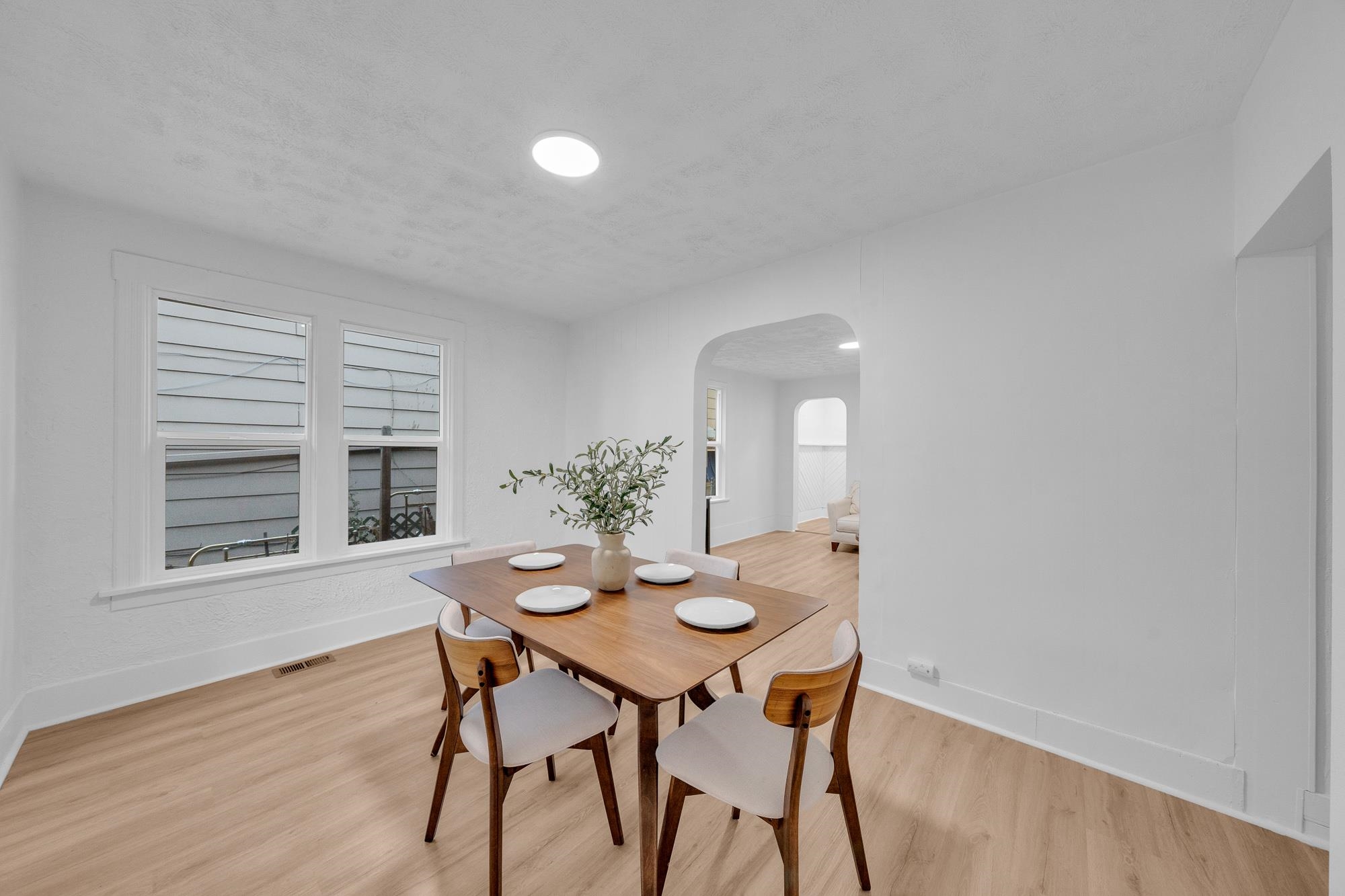 1512 E Dalton Ave - Photo 4