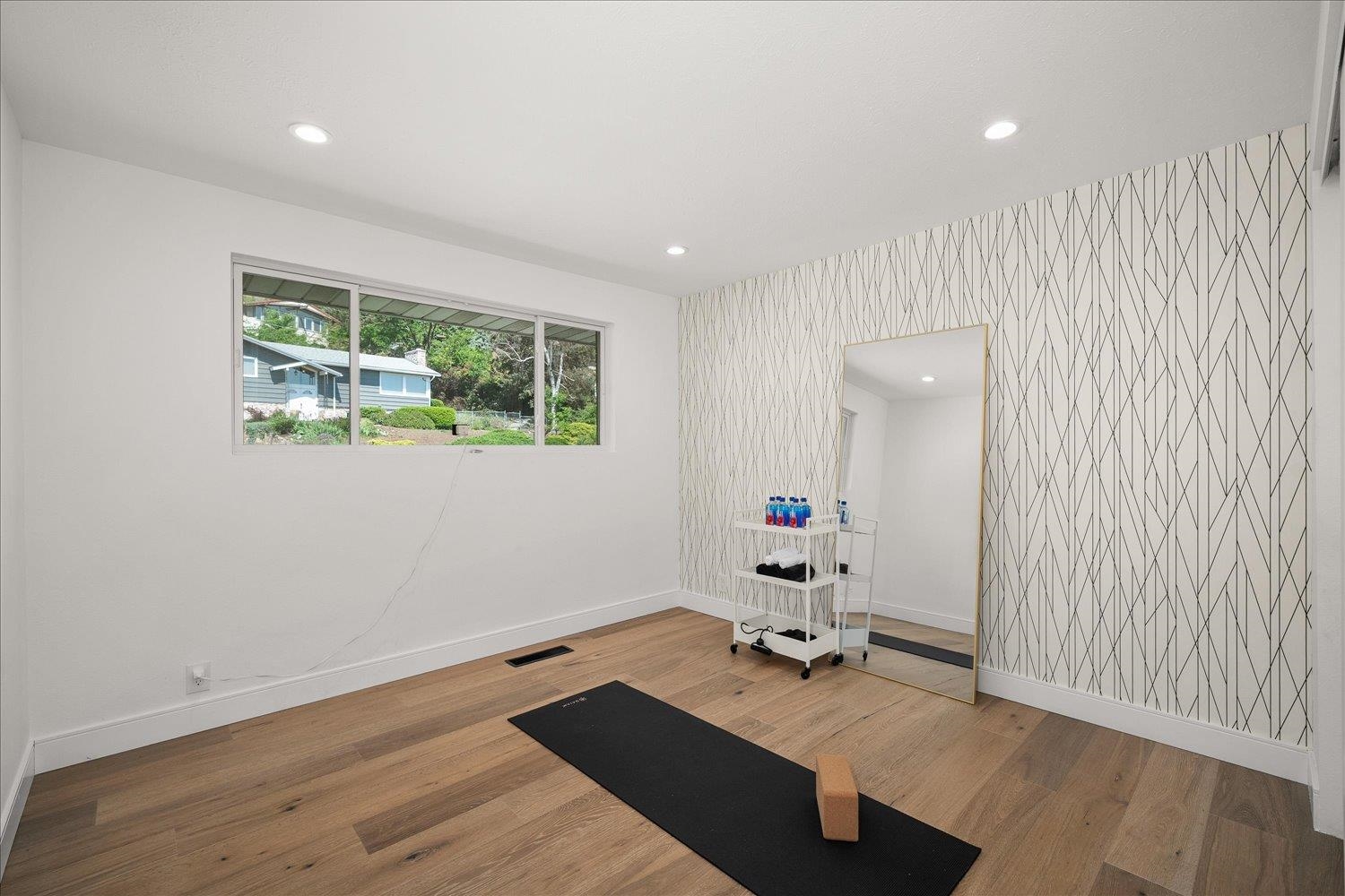 8312 N Northview Rd - Photo 21
