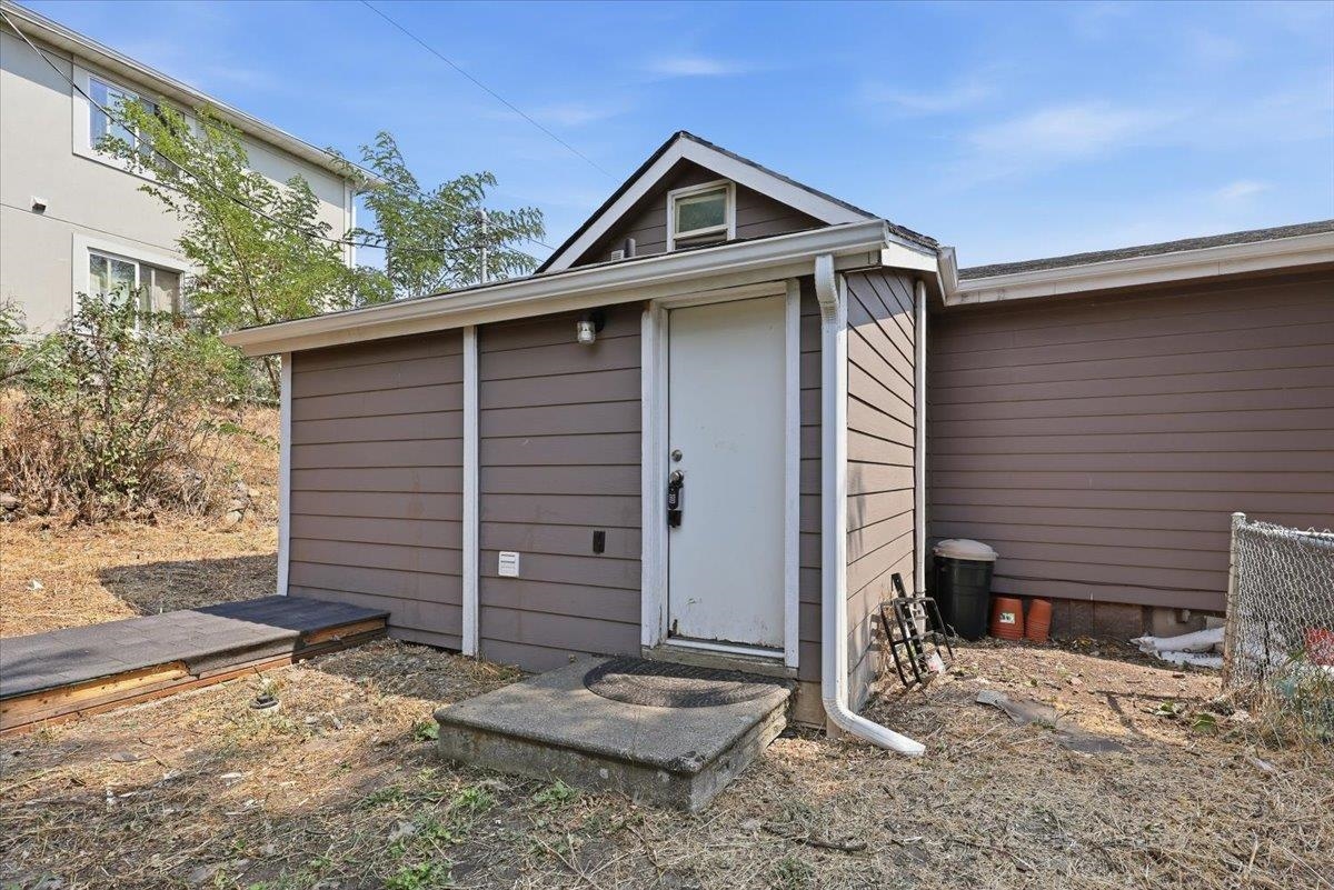 2929 E Jackson Ave - Photo 20