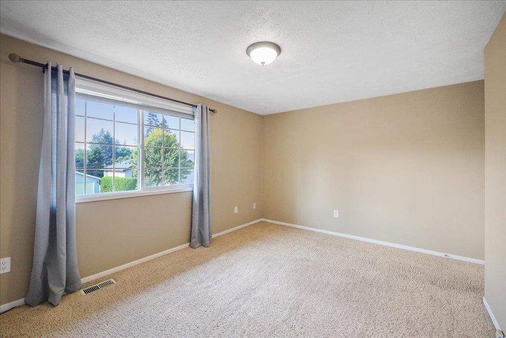 1427 E 35th Ave - Photo 16