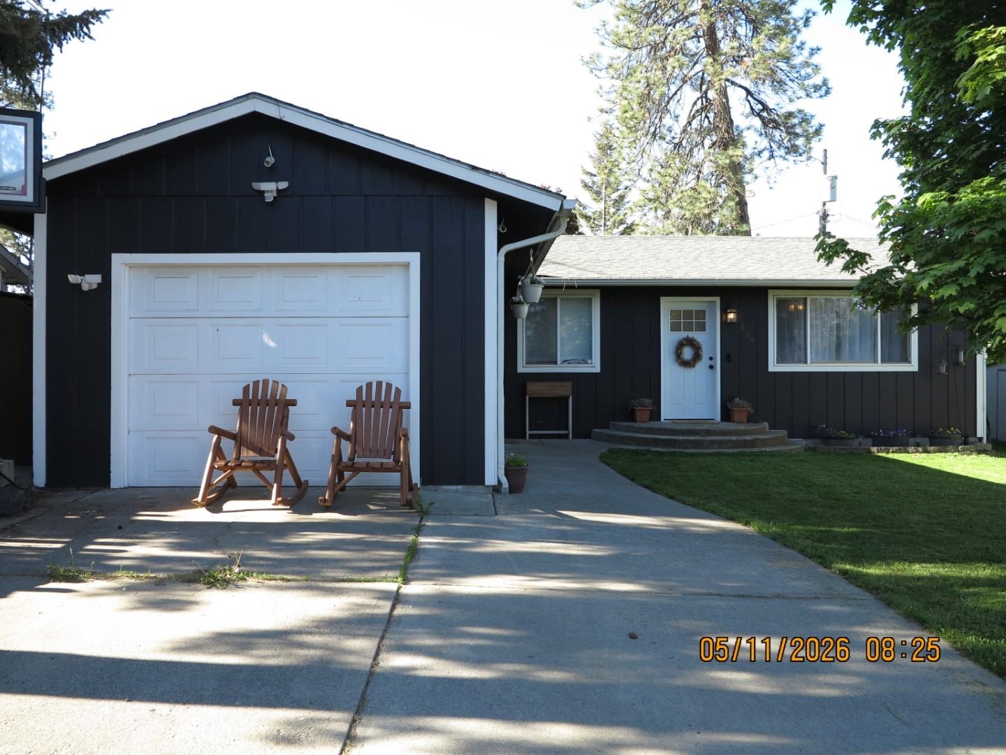 107 W James St - Photo 3