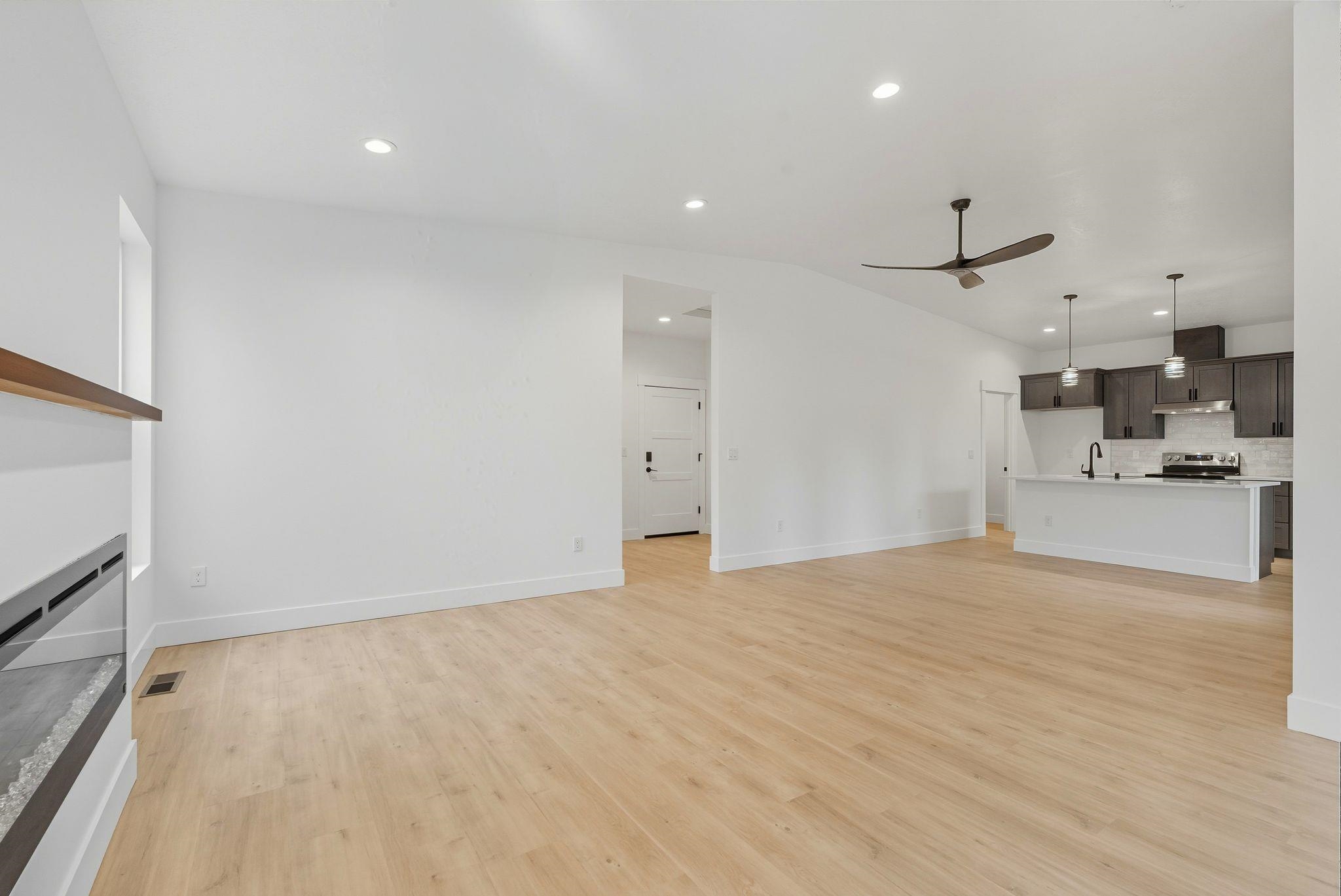 3734 E Nyberg Ln - Photo 4