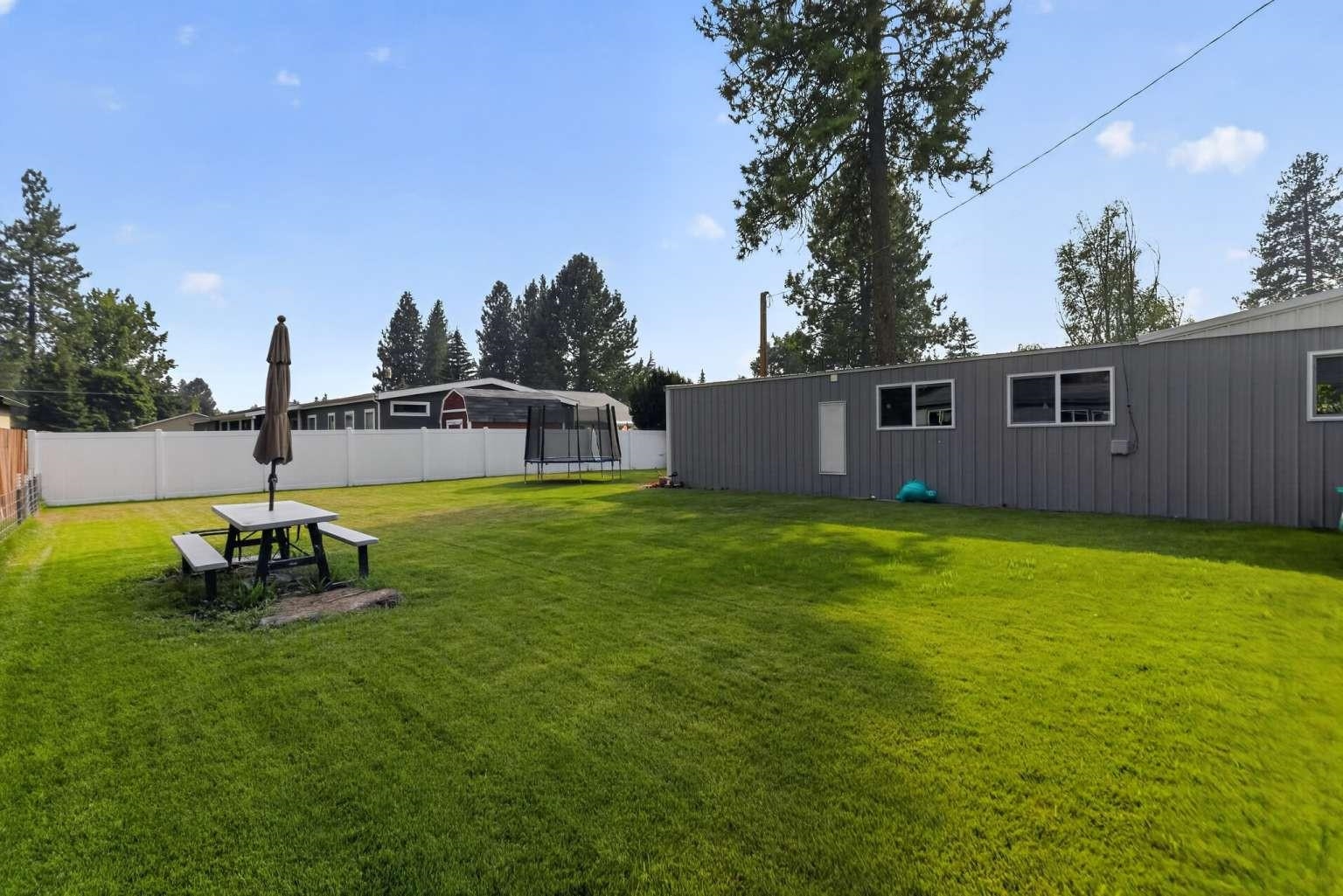 426 E 6TH Ave - Photo 2