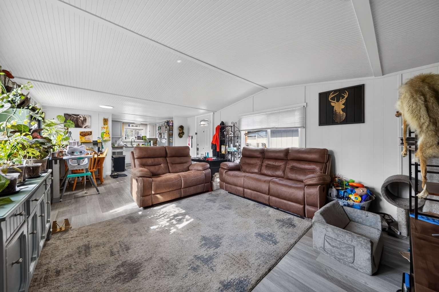 426 E 6TH Ave - Photo 20