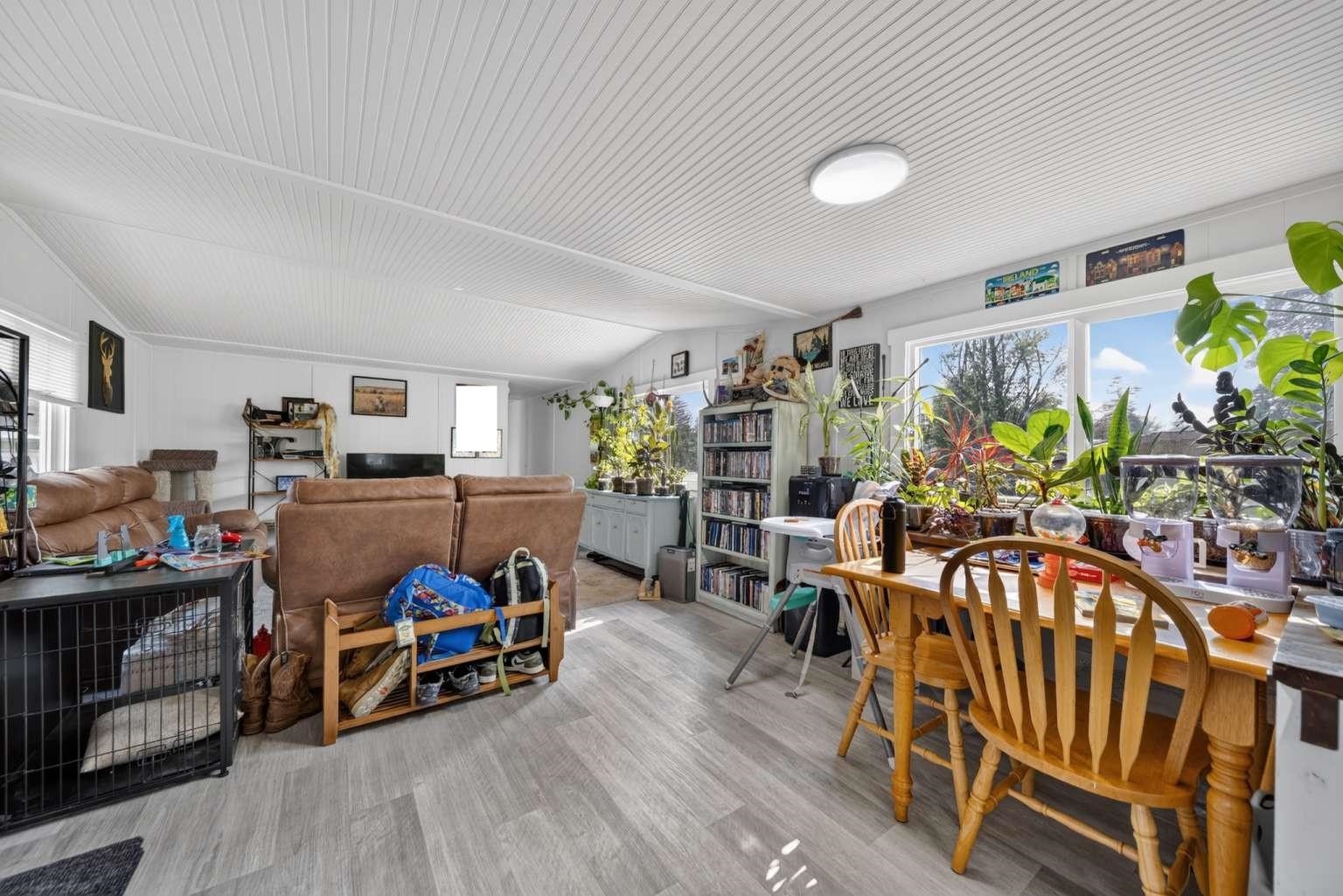 426 E 6TH Ave - Photo 31