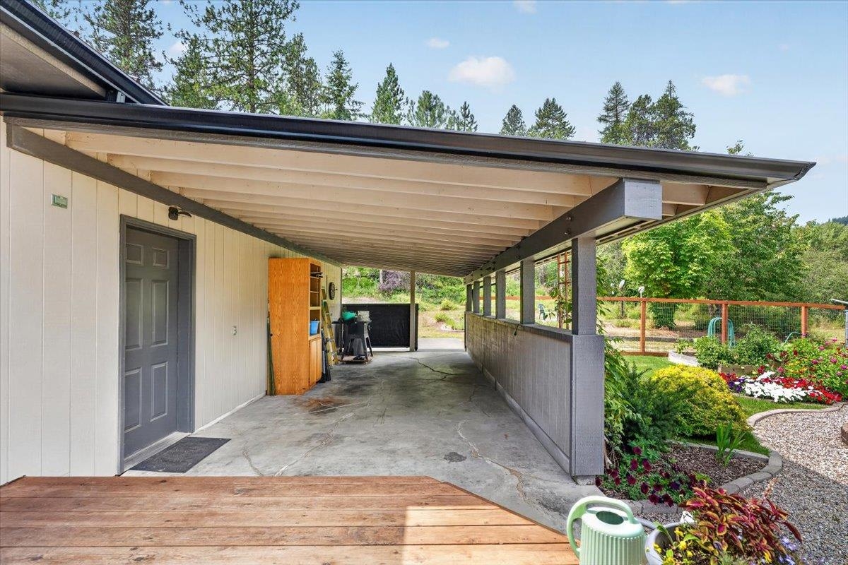 2781 Clarke Rd - Photo 24