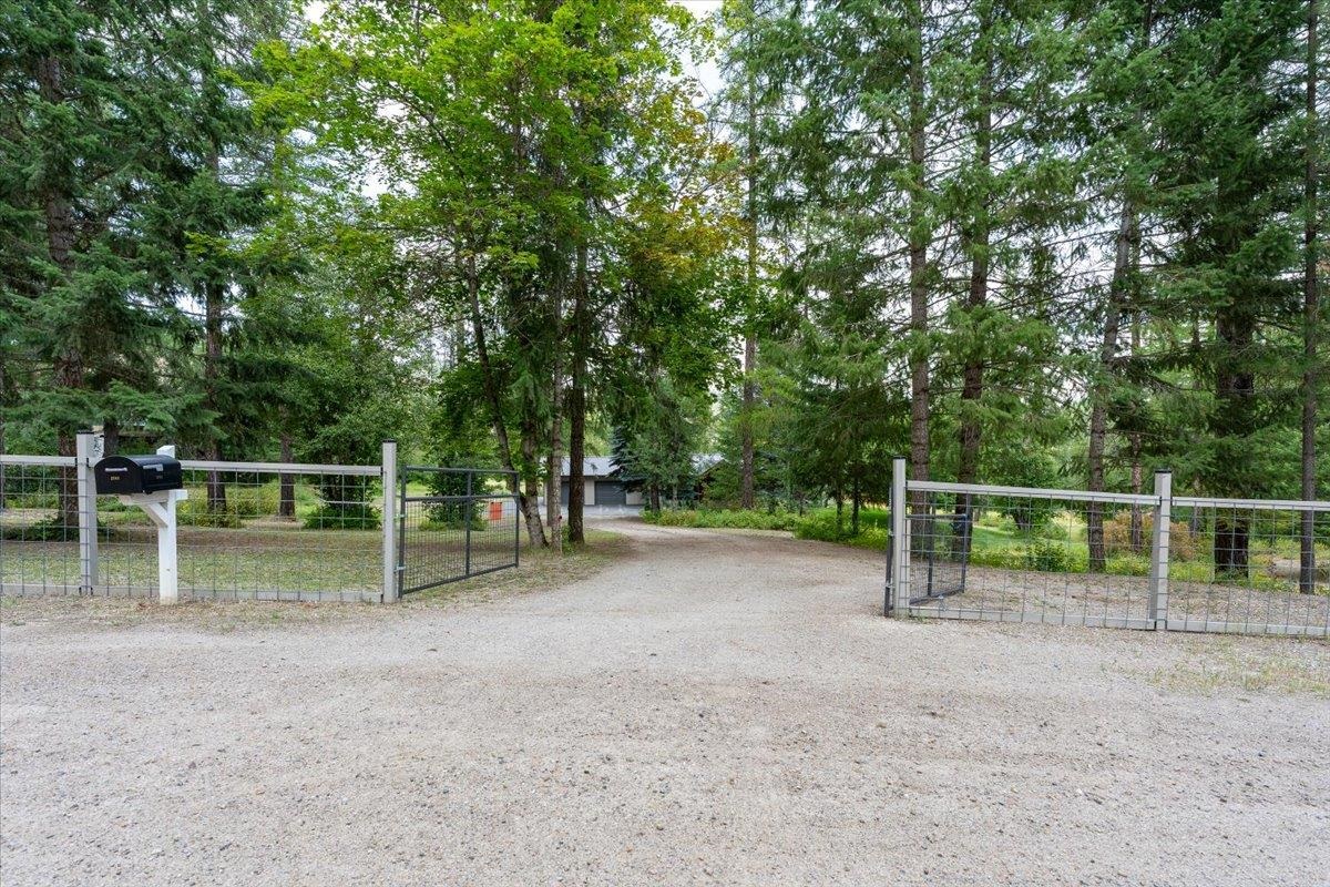 2781 Clarke Rd - Photo 26