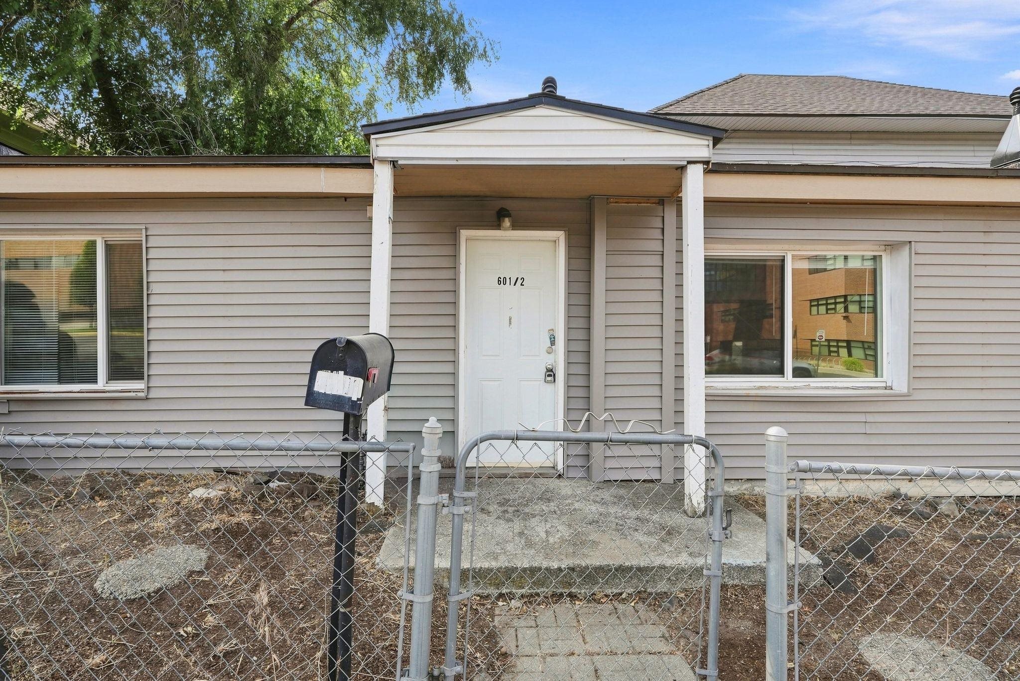 603 W Augusta Ave - Photo 4