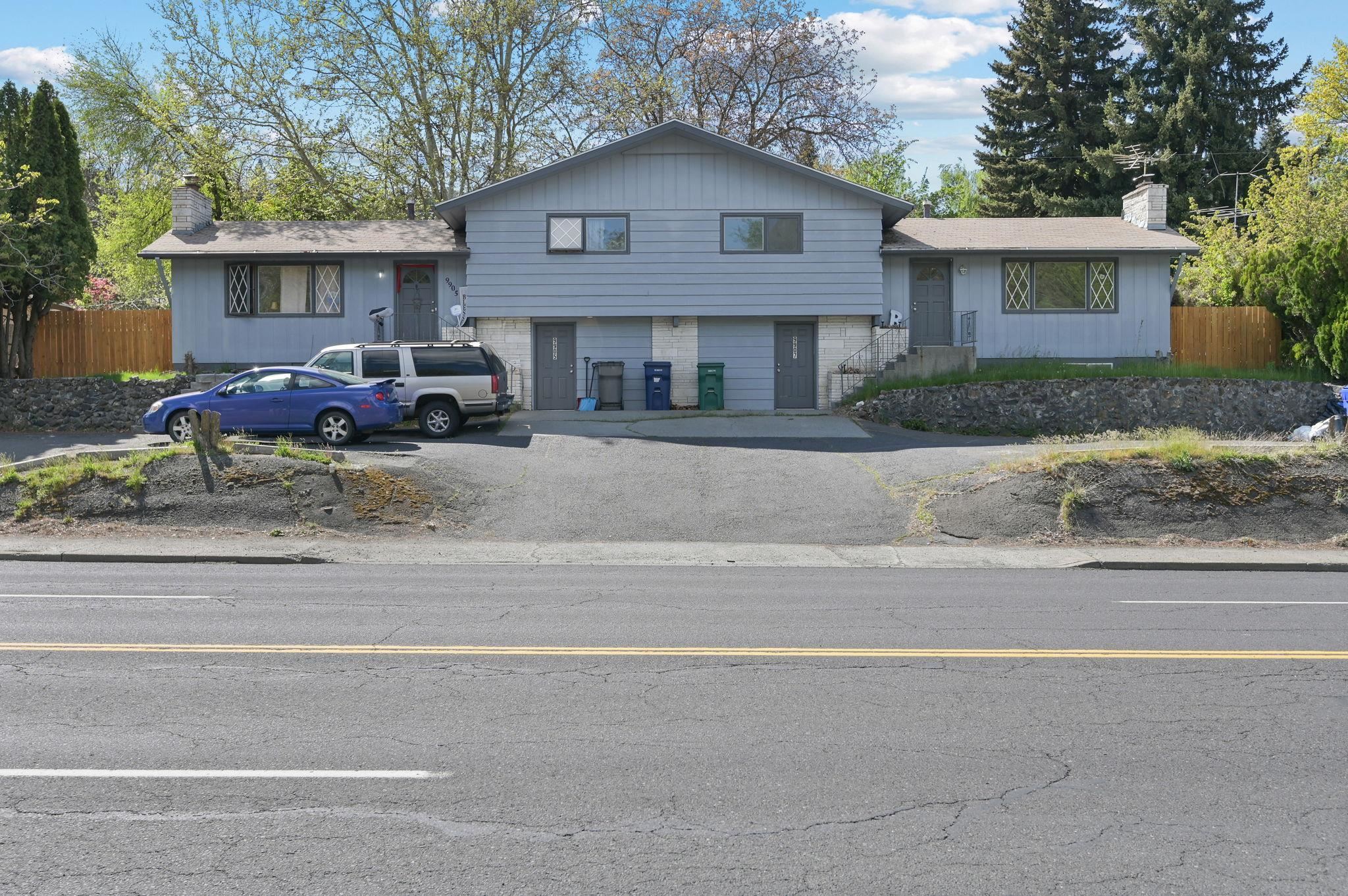 9907 N Waikiki Rd - Photo 1