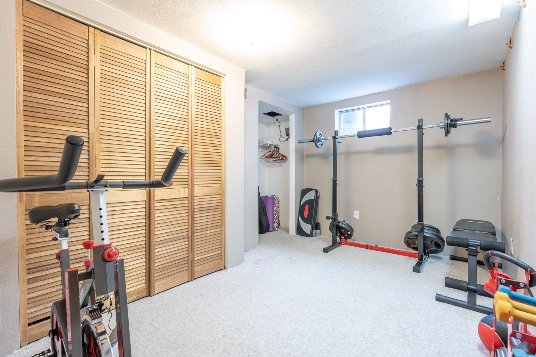 701 E Bismark Ave - Photo 18