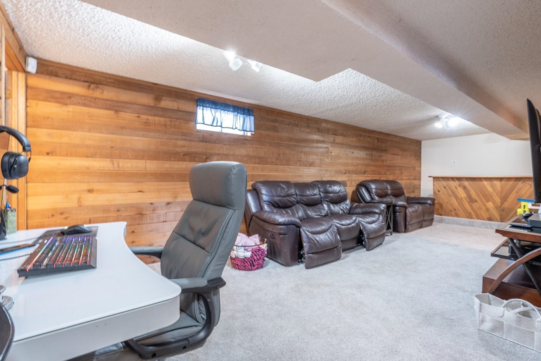 701 E Bismark Ave - Photo 22
