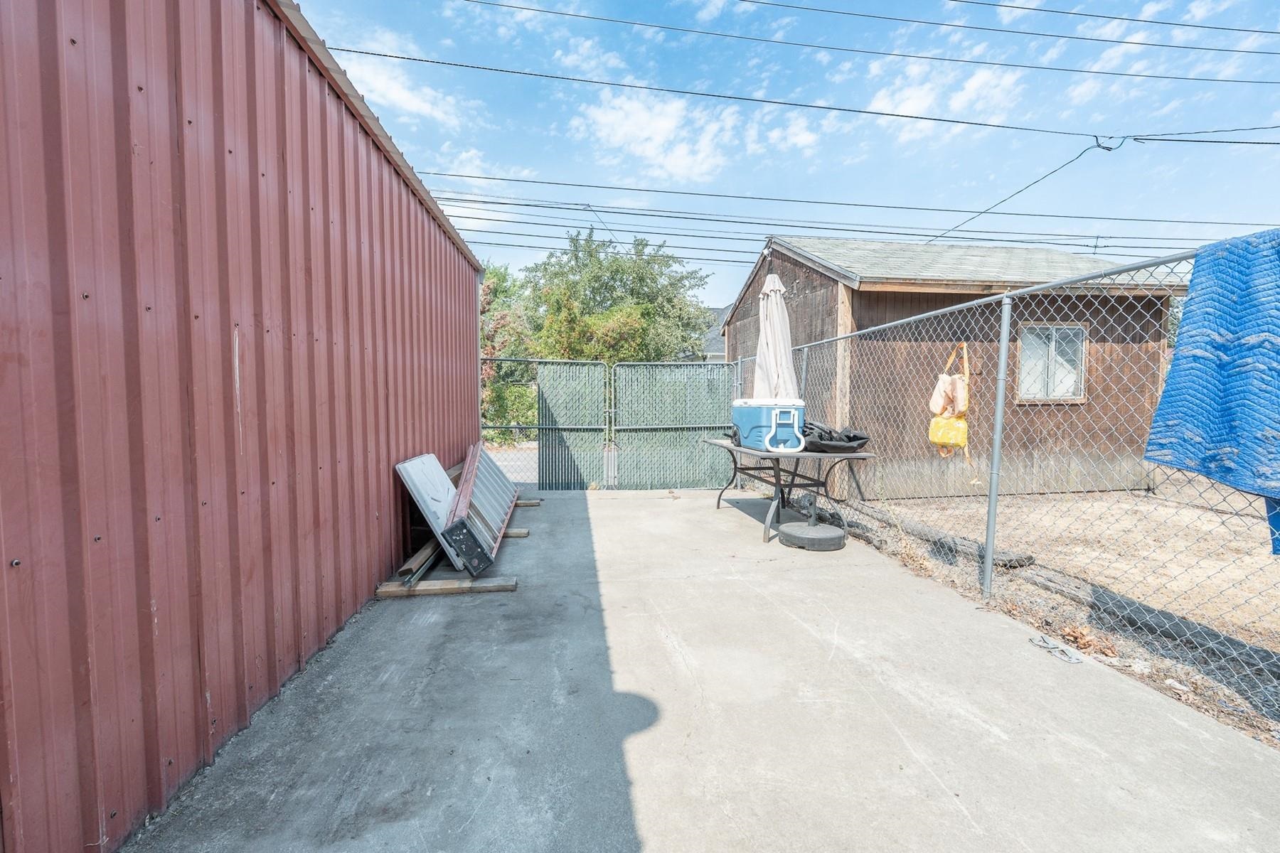 701 E Bismark Ave - Photo 25