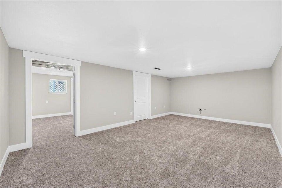 1025 E Ivy Ave - Photo 18