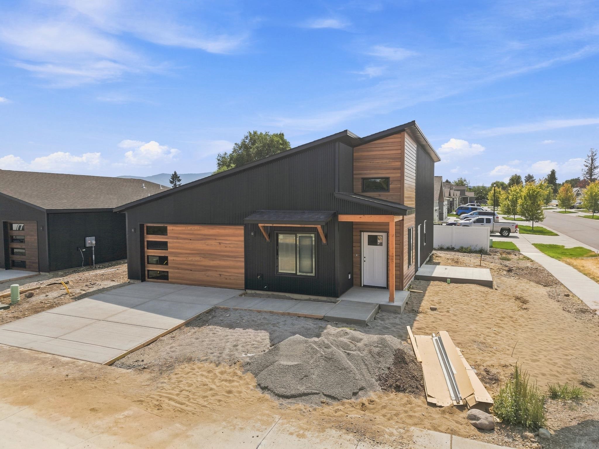 17410 E Mission Ave - Photo 1