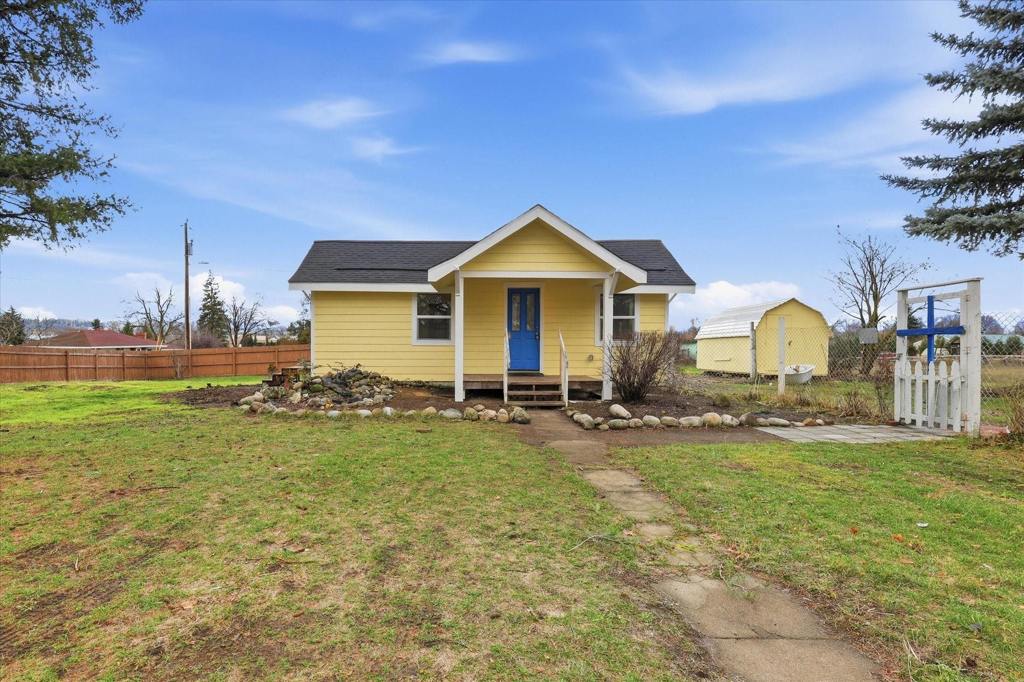14902 E Valleyway Ave - Photo 2