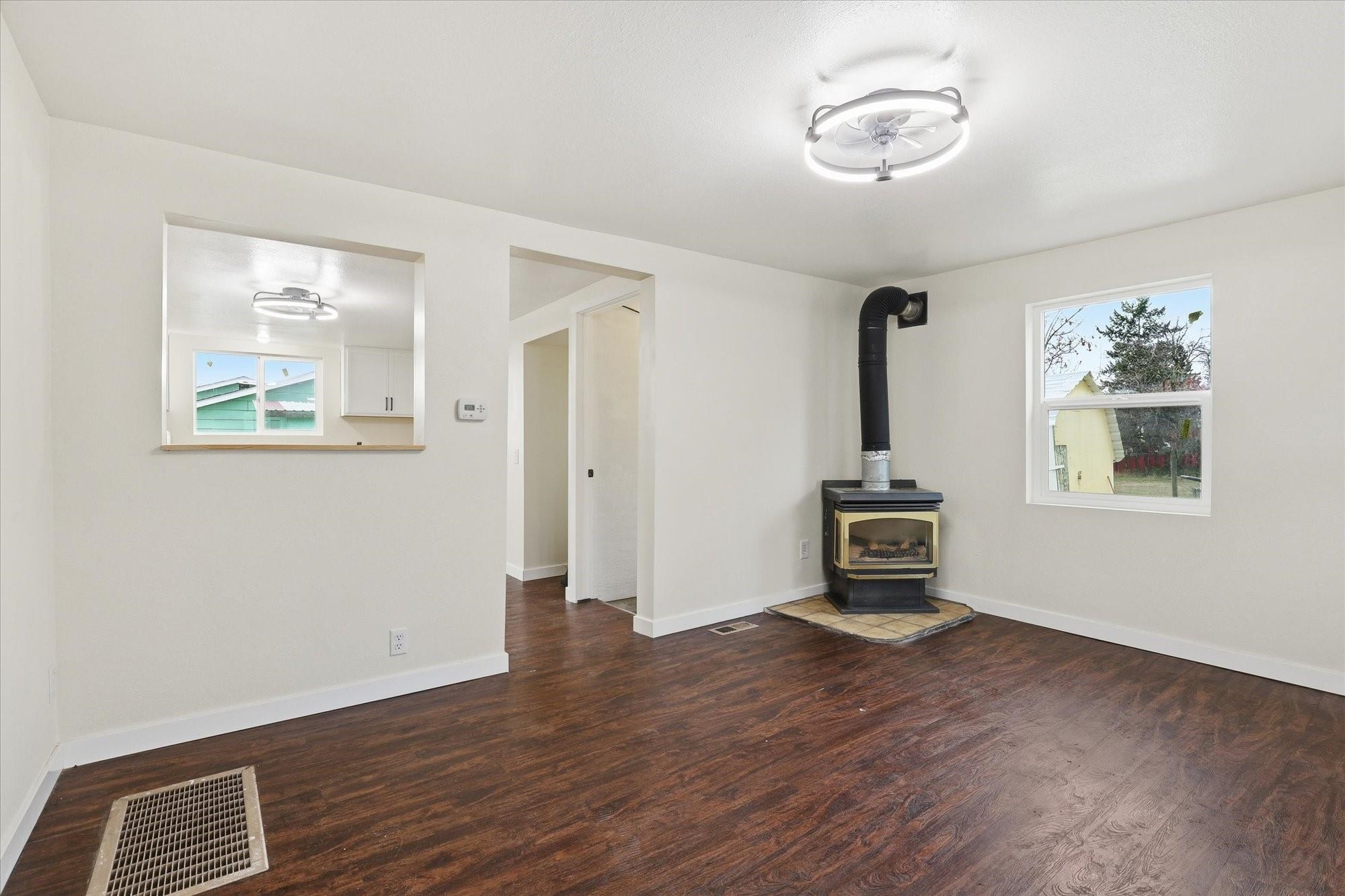 14902 E Valleyway Ave - Photo 5