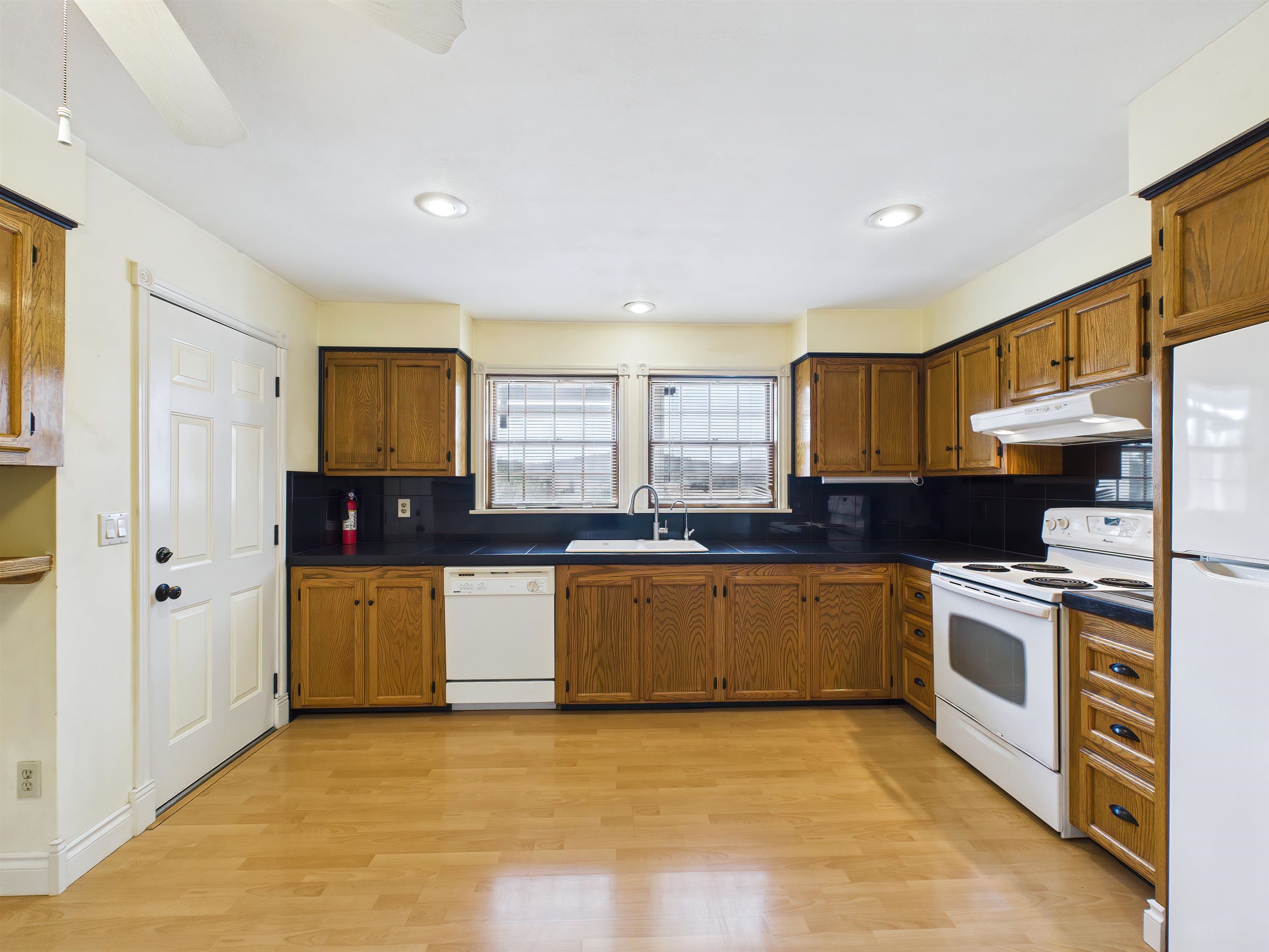 24224 N Dalton Rd - Photo 5