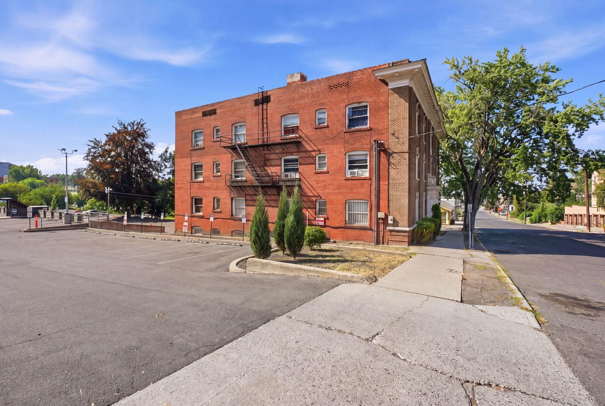 702 S Bernard St - Photo 6