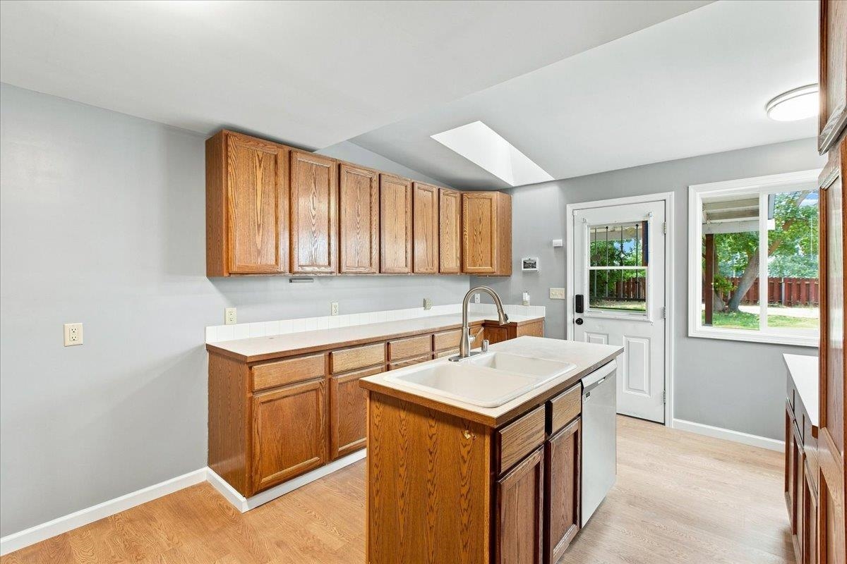 5709 N Belt St - Photo 11